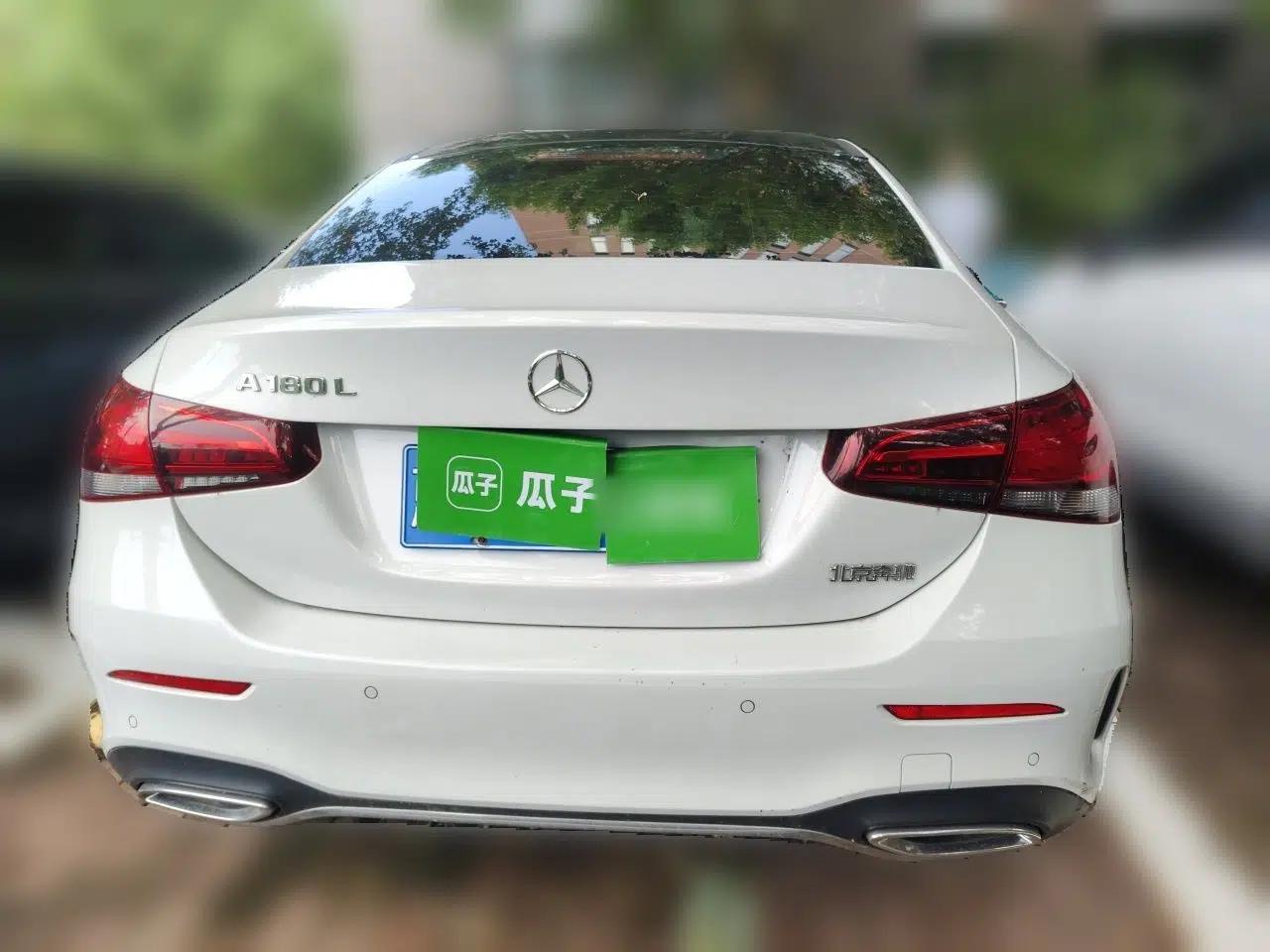 Mercedes-Benz A-Class 2020 Second Facelift A 180 L Sport Sedan — миниатюра 5