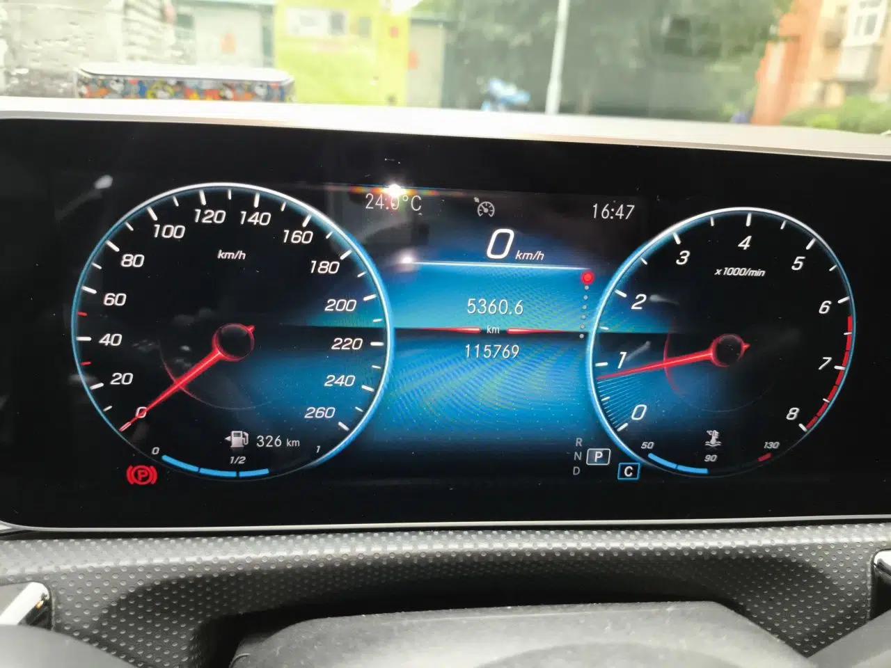 Mercedes-Benz A-Class 2020 Restyled A 200 L Sport Sedan Fashion Version — миниатюра 11