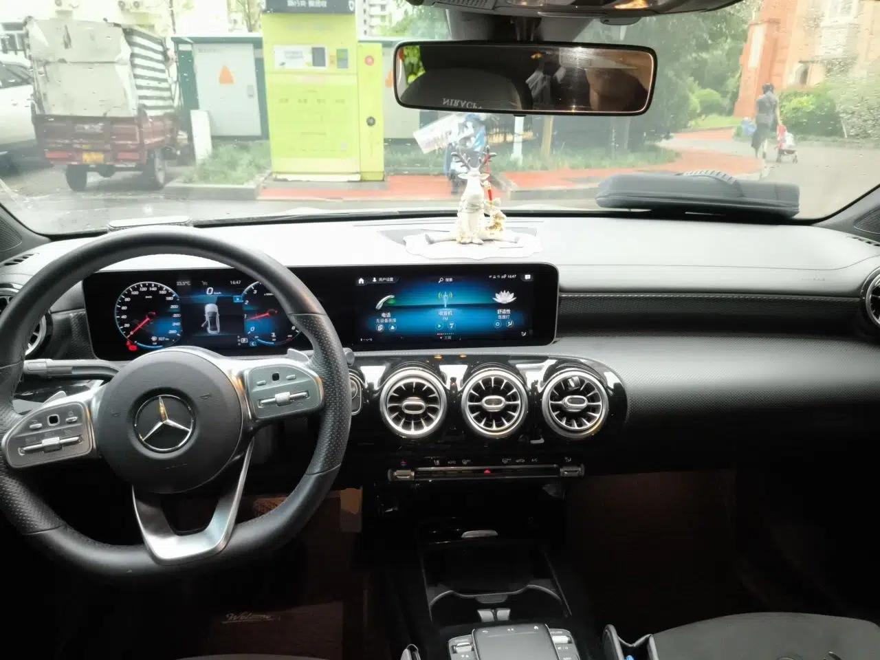 Mercedes-Benz A-Class 2020 Restyled A 200 L Sport Sedan Fashion Version — миниатюра 9