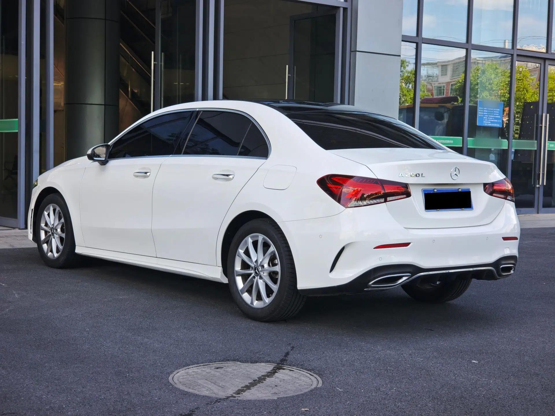 Mercedes-Benz A-Class 2021 A 200 L Sport Sedan Fashion Model — миниатюра 14