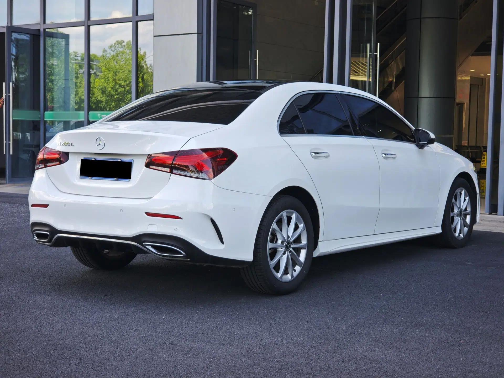 Mercedes-Benz A-Class 2021 A 200 L Sport Sedan Fashion Model — миниатюра 16