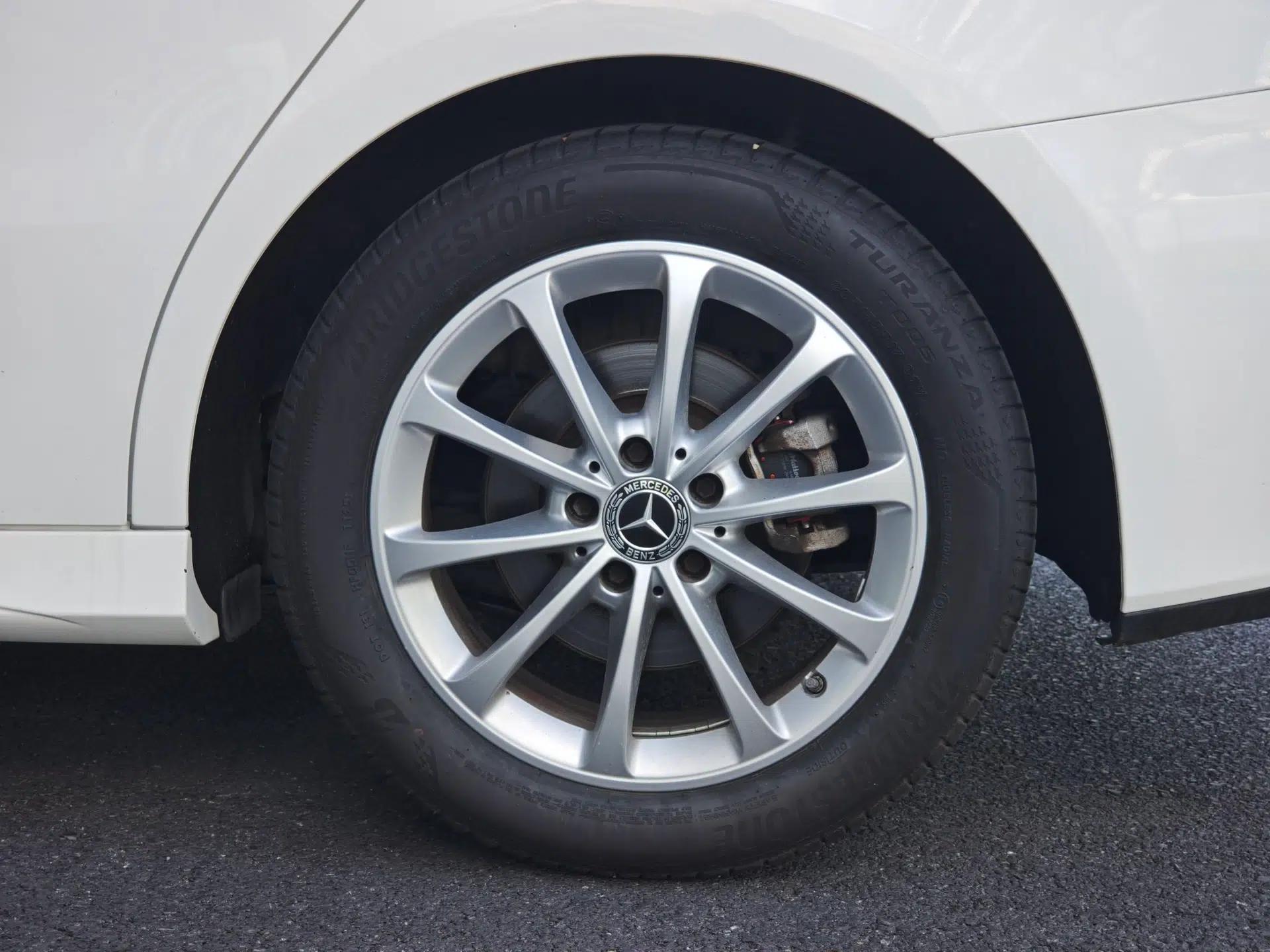 Mercedes-Benz A-Class 2021 A 200 L Sport Sedan Fashion Model — миниатюра 18