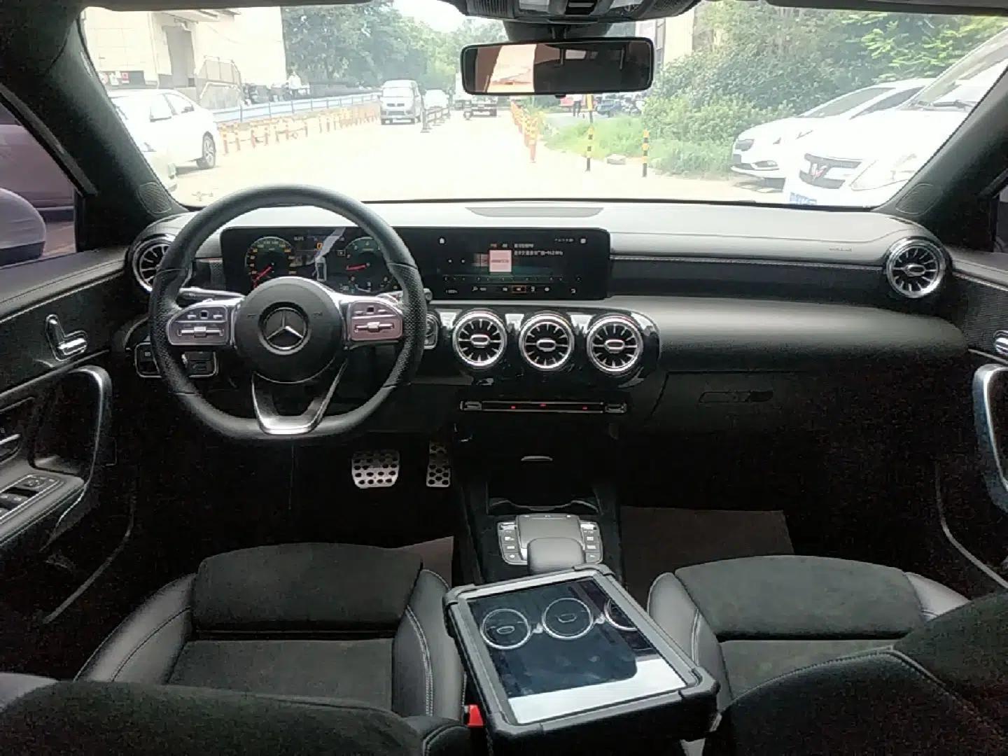 Mercedes-Benz A-Class 2021 A 200 L Sport Sedan Fashion Model — миниатюра 20