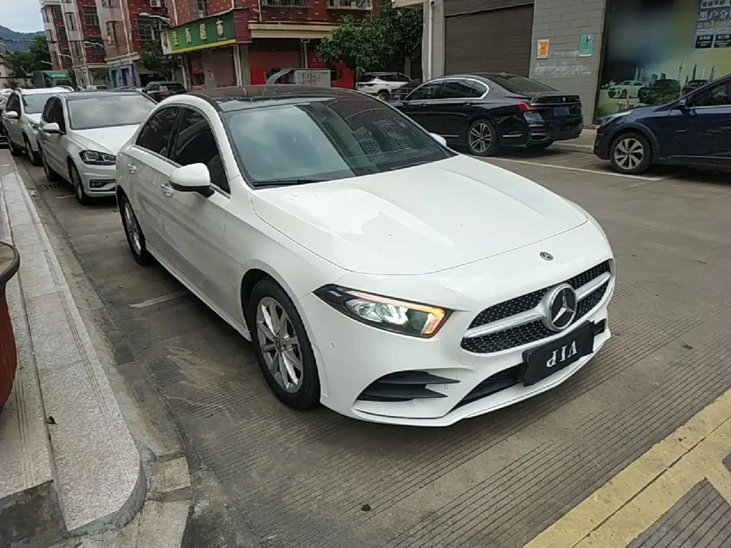 Mercedes-Benz A-Class 2021 A 200 L Sport Sedan Fashion Model — миниатюра 3