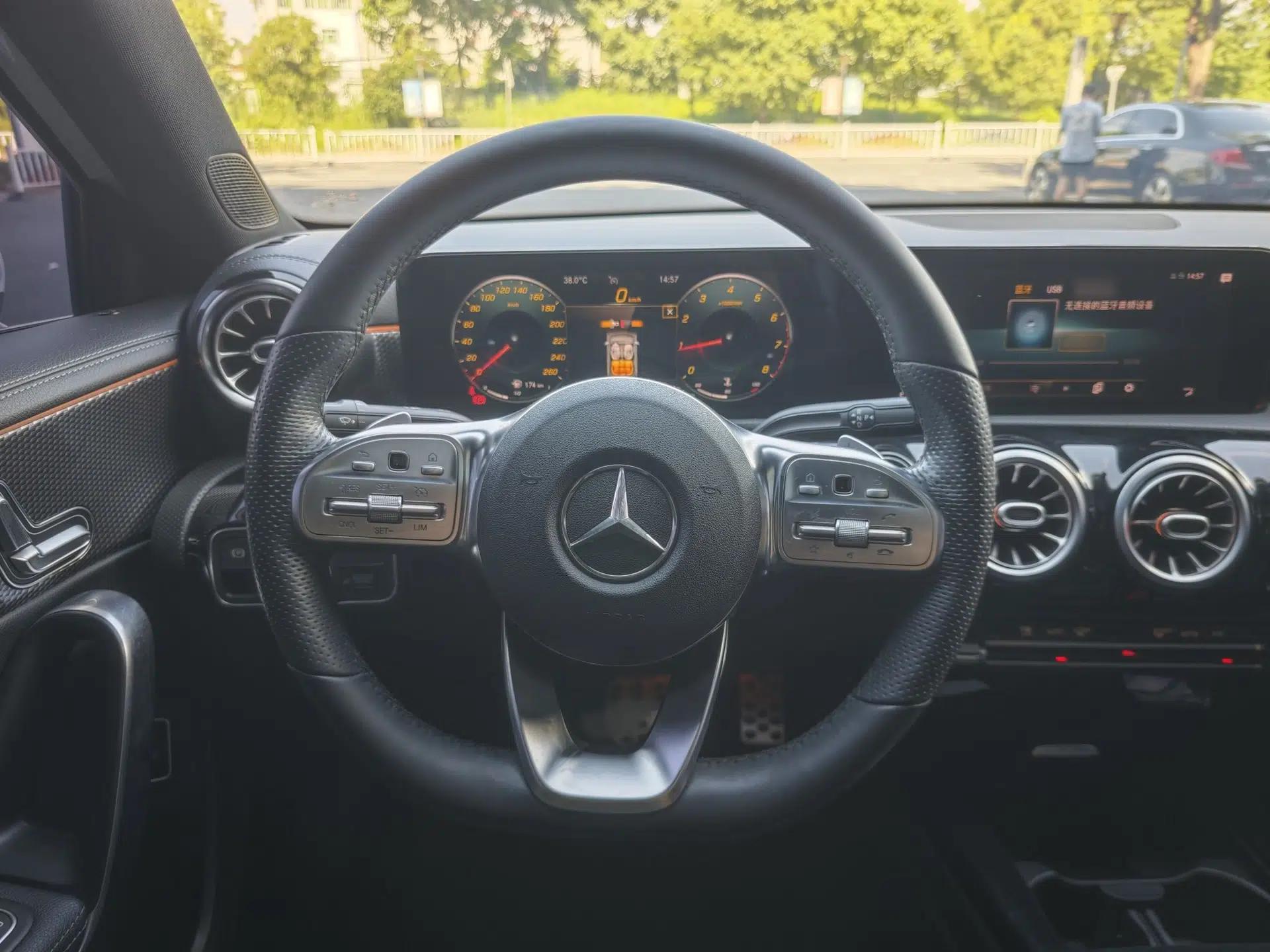Mercedes-Benz A-Class 2021 A 200 L Sport Sedan Fashion Model — миниатюра 21