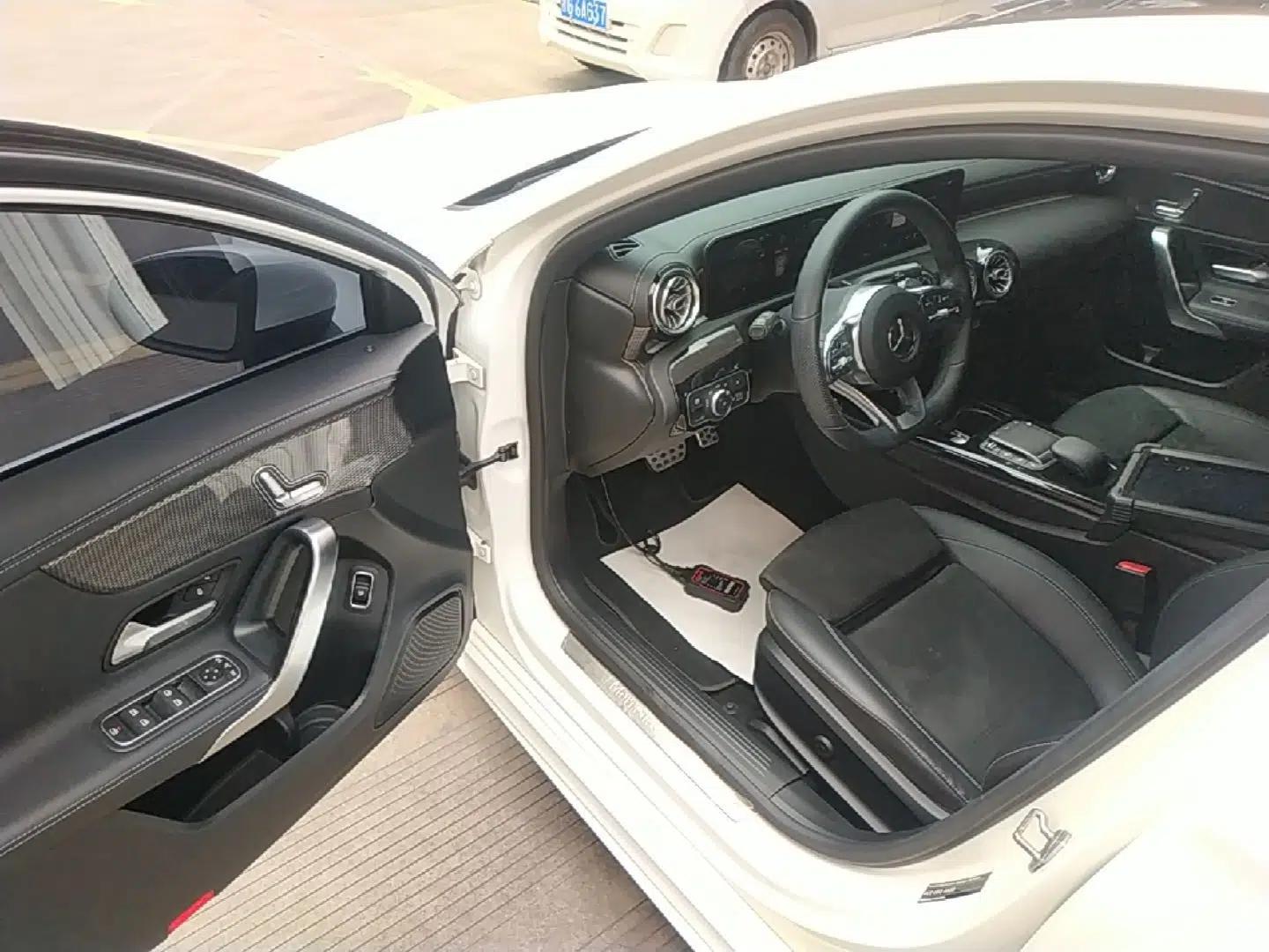 Mercedes-Benz A-Class 2021 A 200 L Sport Sedan Fashion Model — миниатюра 26