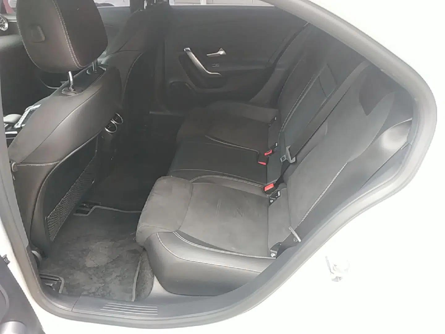 Mercedes-Benz A-Class 2021 A 200 L Sport Sedan Fashion Model — миниатюра 28