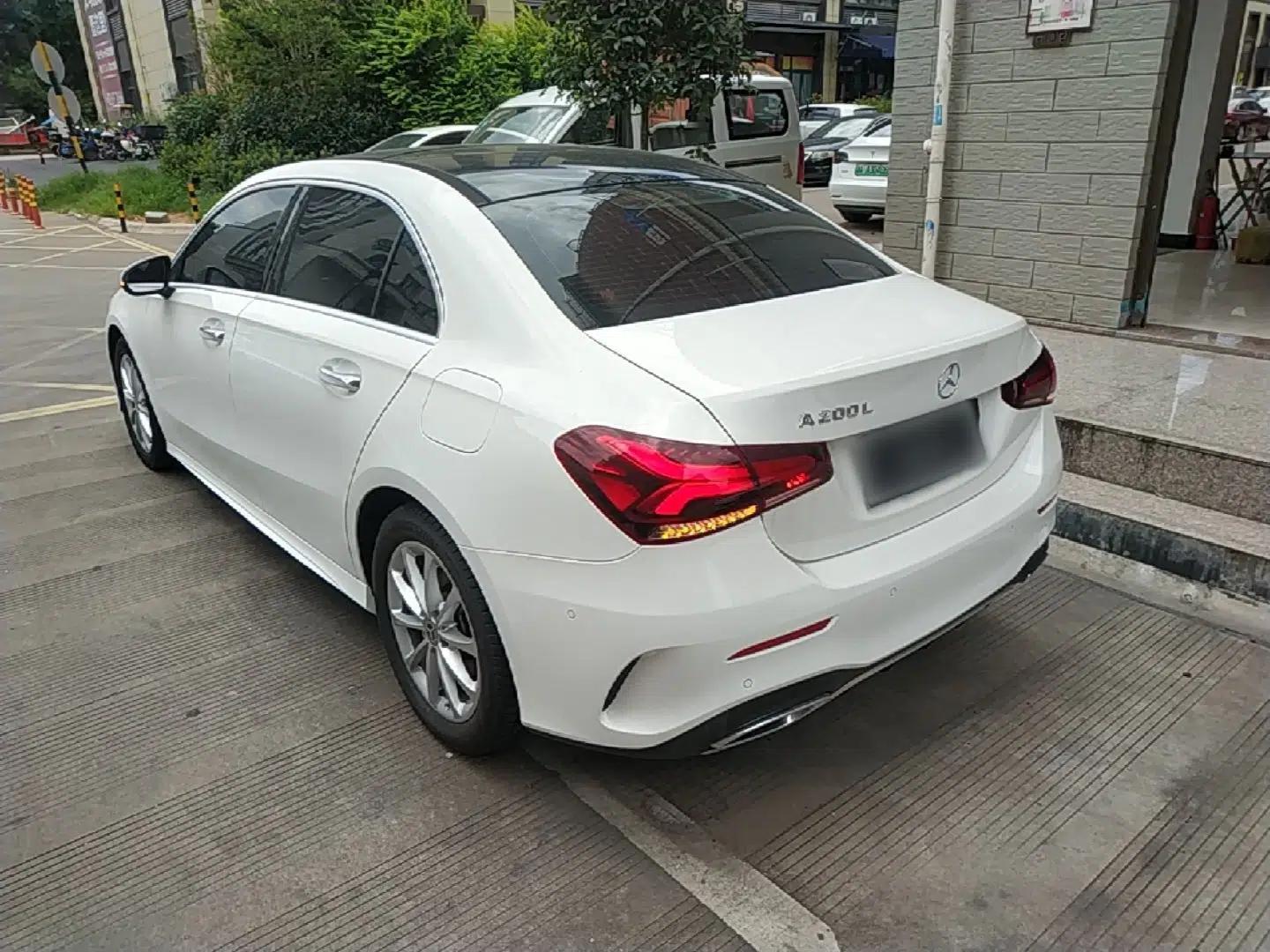 Mercedes-Benz A-Class 2021 A 200 L Sport Sedan Fashion Model — миниатюра 4