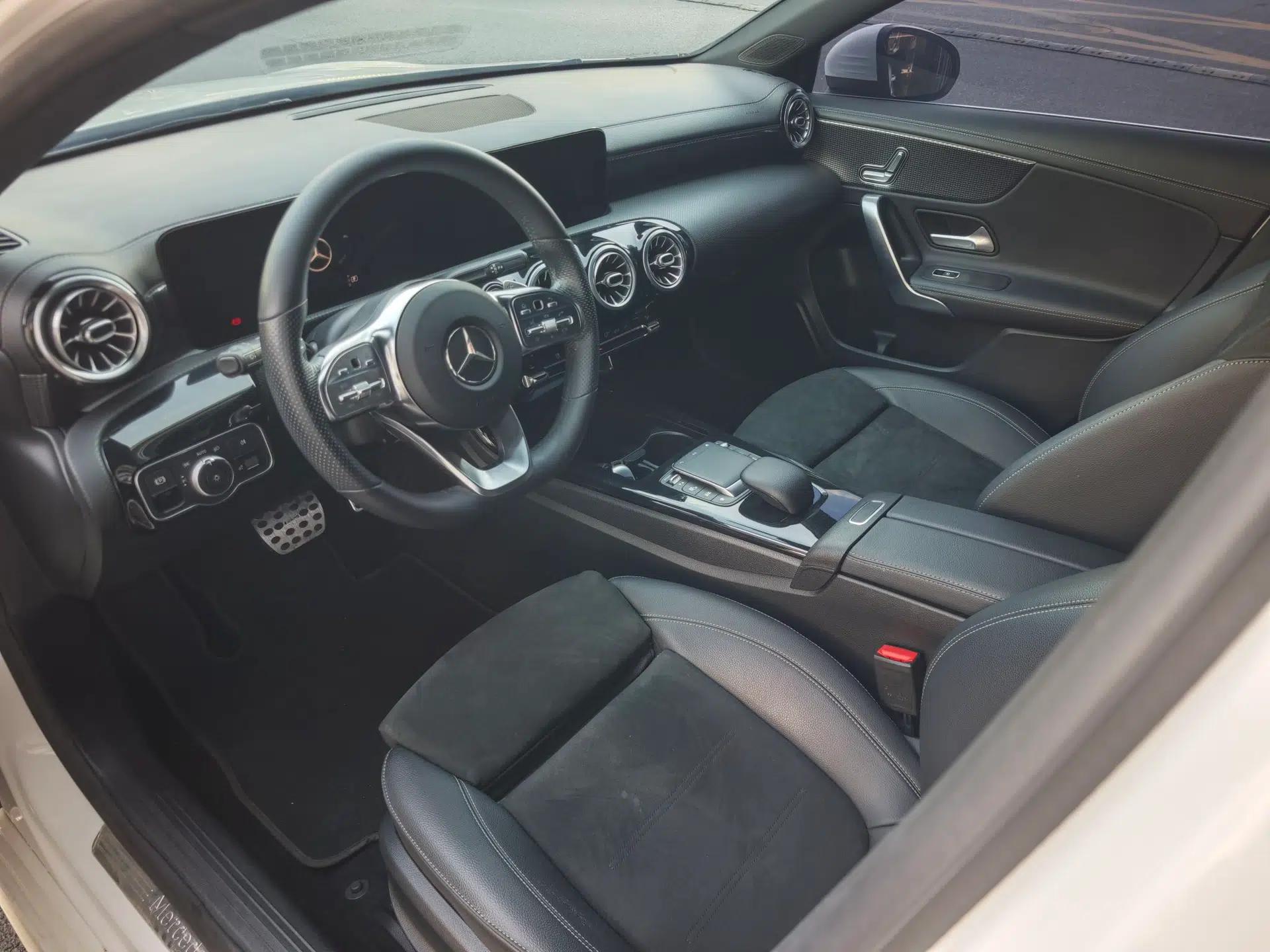 Mercedes-Benz A-Class 2021 A 200 L Sport Sedan Fashion Model — миниатюра 31
