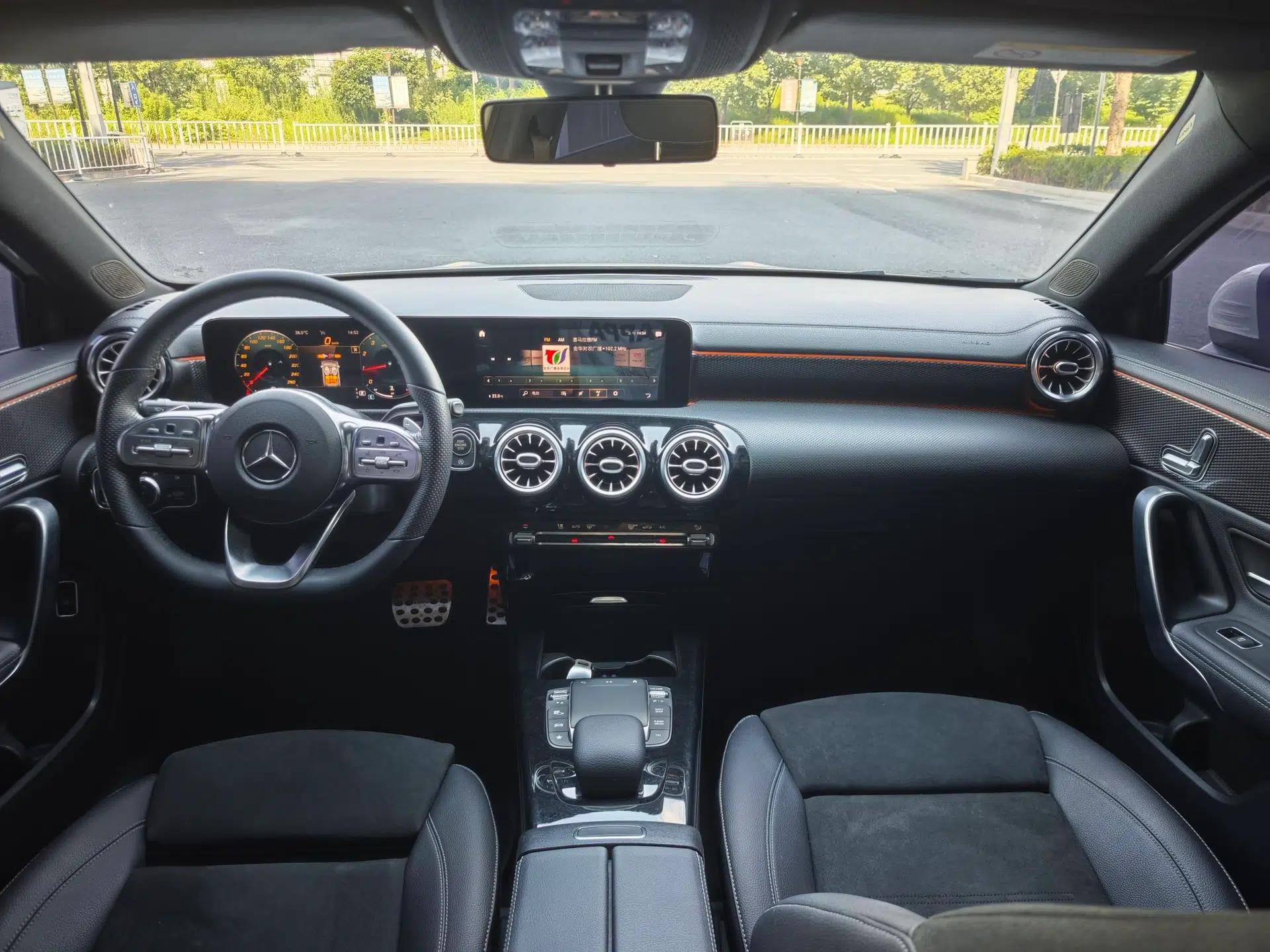 Mercedes-Benz A-Class 2021 A 200 L Sport Sedan Fashion Model — миниатюра 32