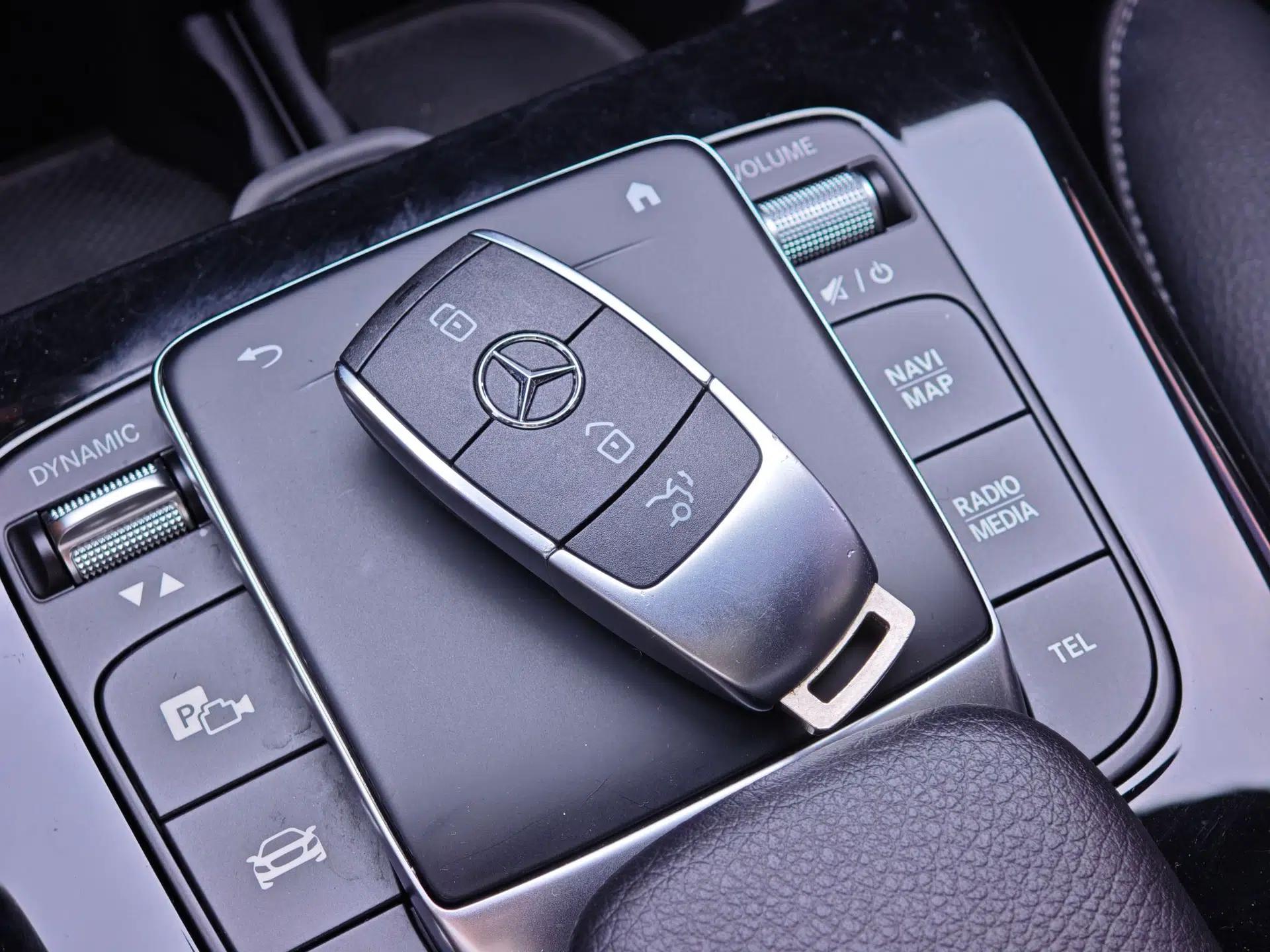 Mercedes-Benz A-Class 2021 A 200 L Sport Sedan Fashion Model — миниатюра 34