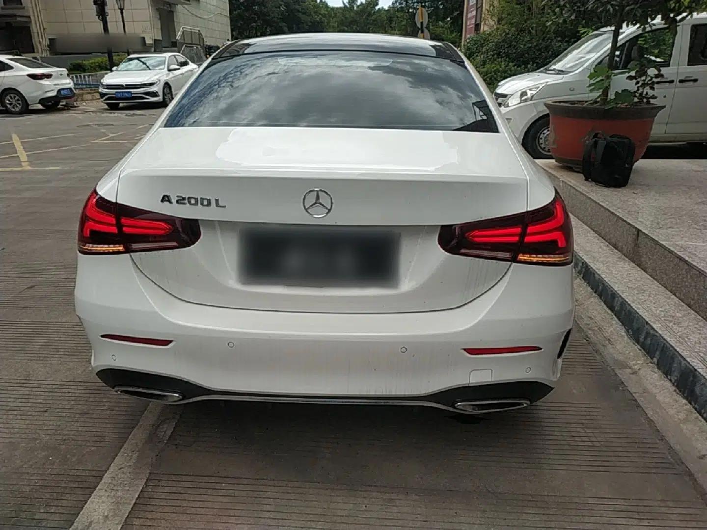 Mercedes-Benz A-Class 2021 A 200 L Sport Sedan Fashion Model — миниатюра 5