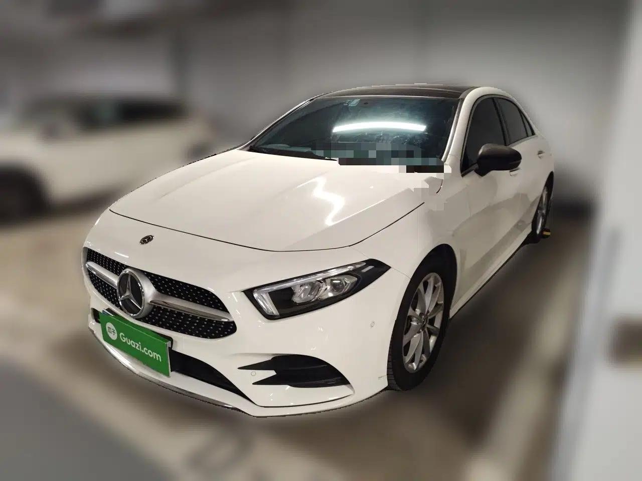 Mercedes-Benz A-Class 2019 A 200 L Sport Sedan — миниатюра 1