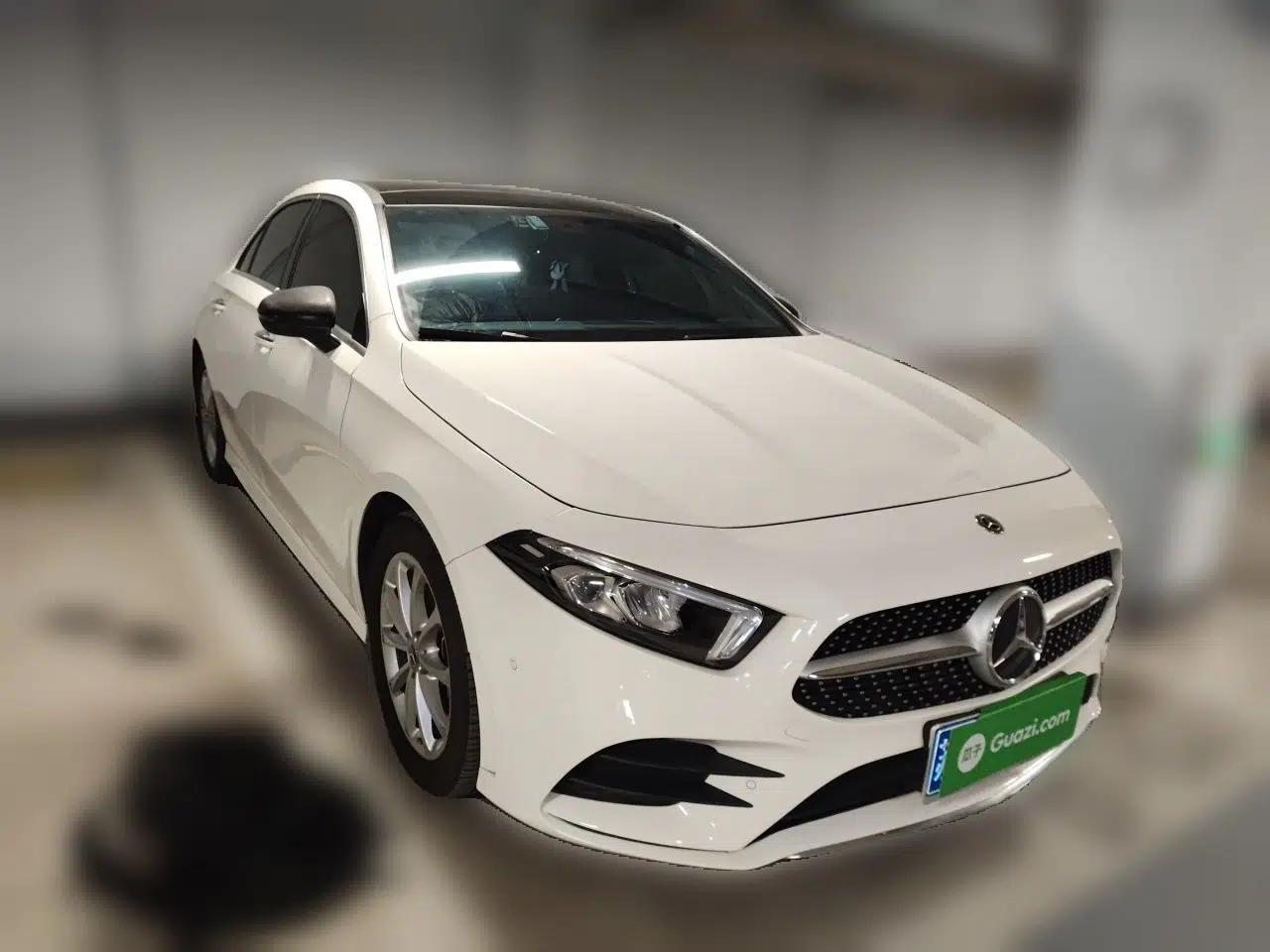 Mercedes-Benz A-Class 2019 A 200 L Sport Sedan — миниатюра 3