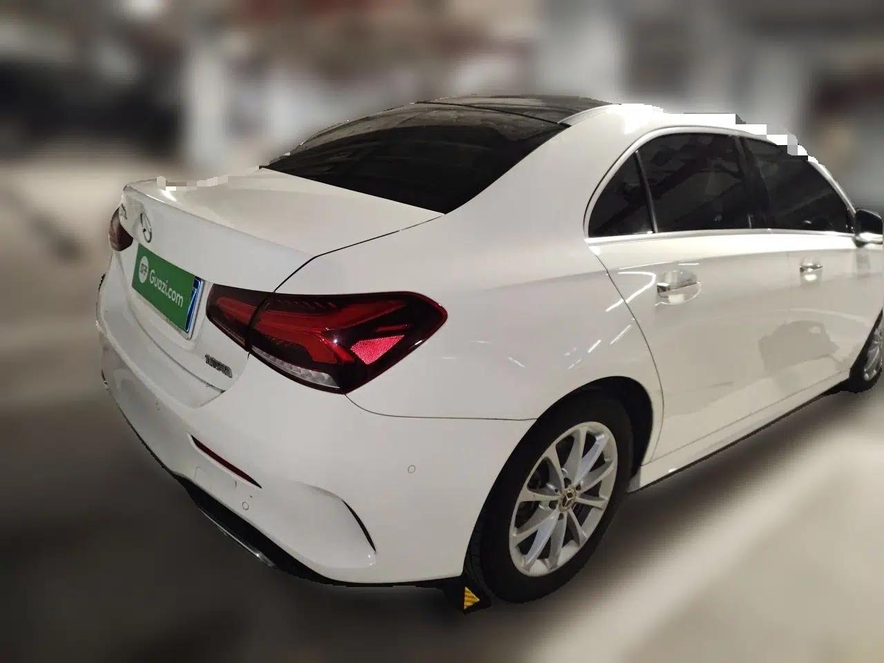Mercedes-Benz A-Class 2019 A 200 L Sport Sedan — миниатюра 6