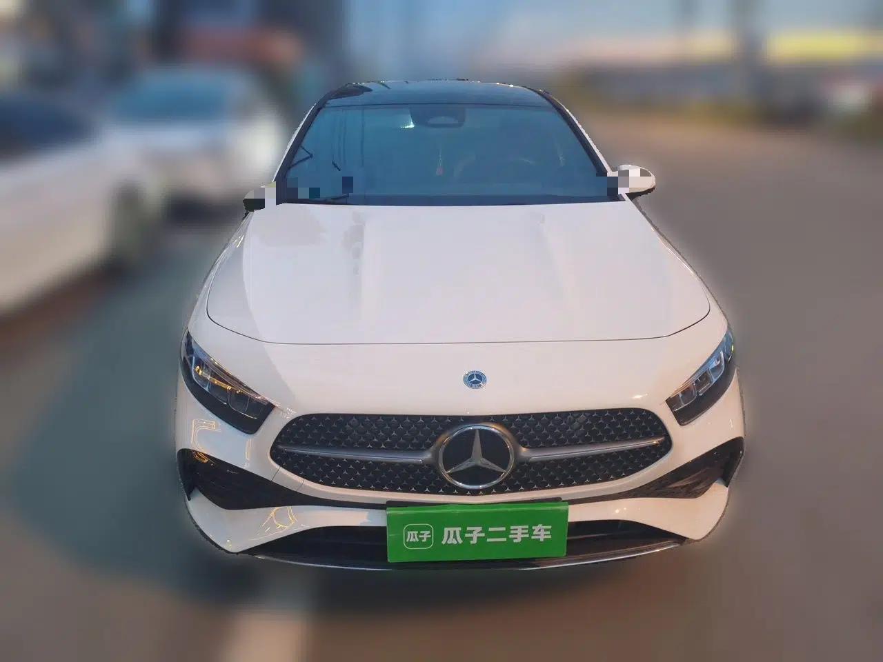 Mercedes-Benz A-Class 2023 A 200 L Fashion Model — миниатюра 2