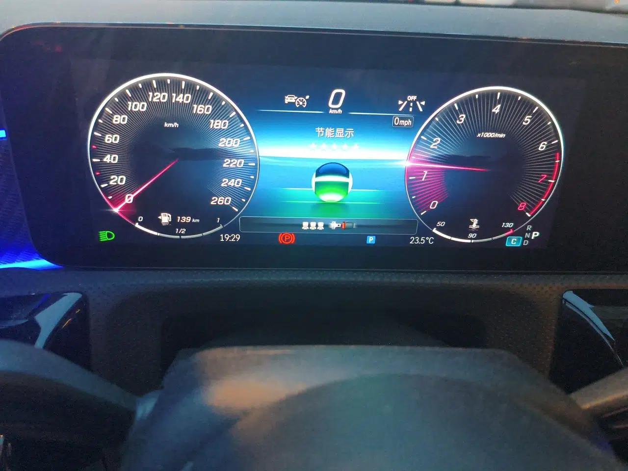 Mercedes-Benz A-Class 2023 A 200 L Fashion Model — миниатюра 11