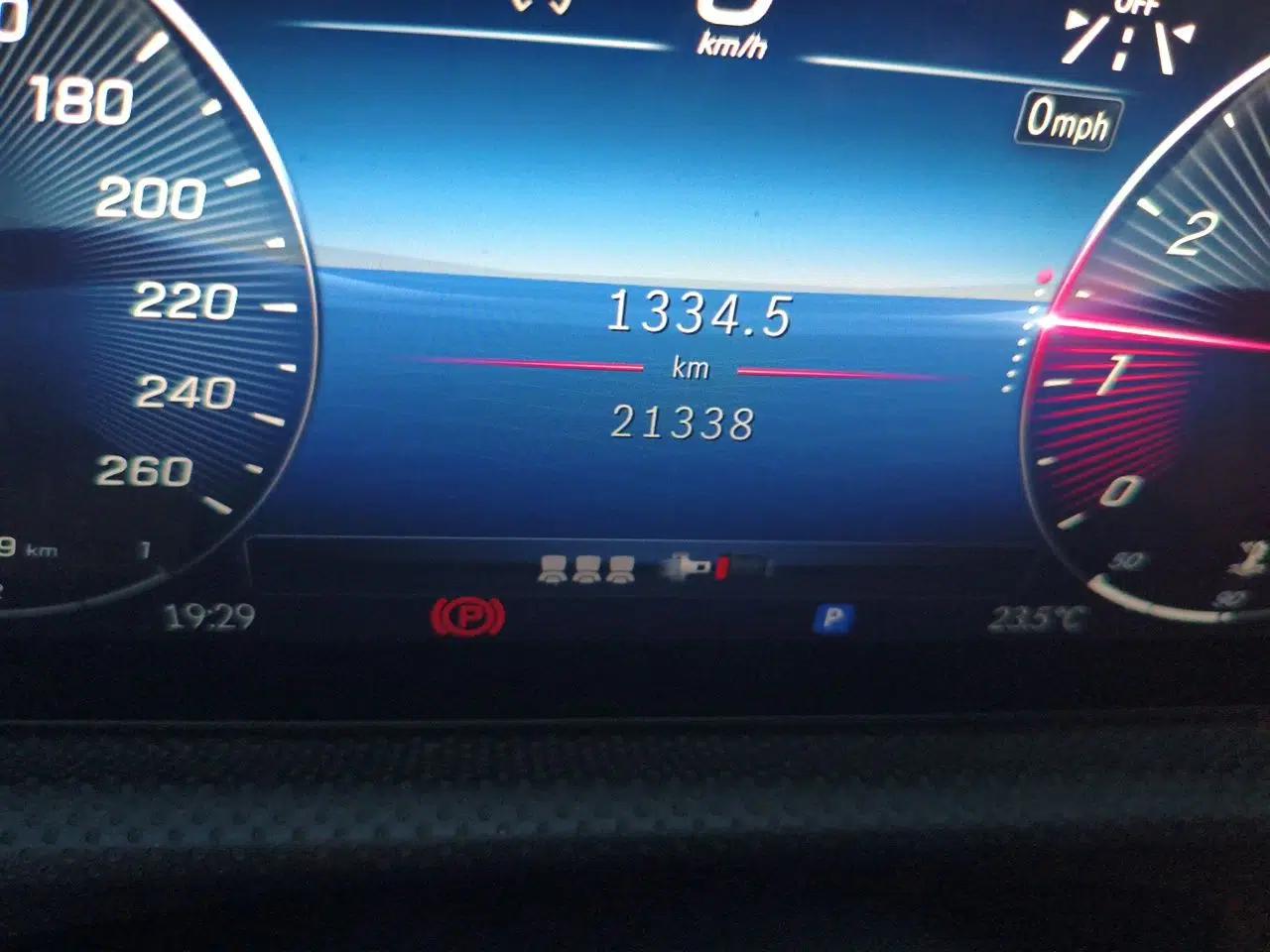 Mercedes-Benz A-Class 2023 A 200 L Fashion Model — миниатюра 12