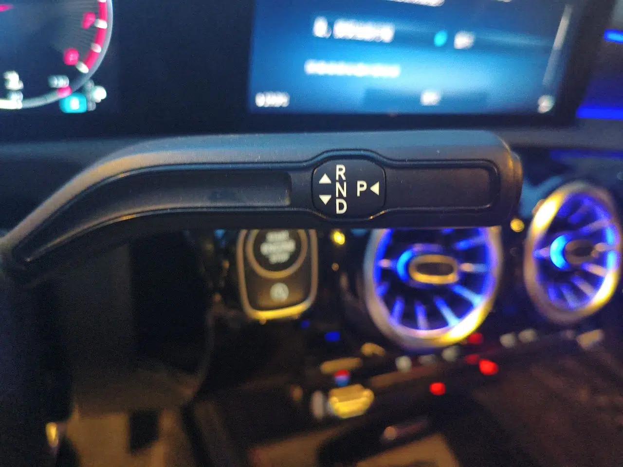 Mercedes-Benz A-Class 2023 A 200 L Fashion Model — миниатюра 14