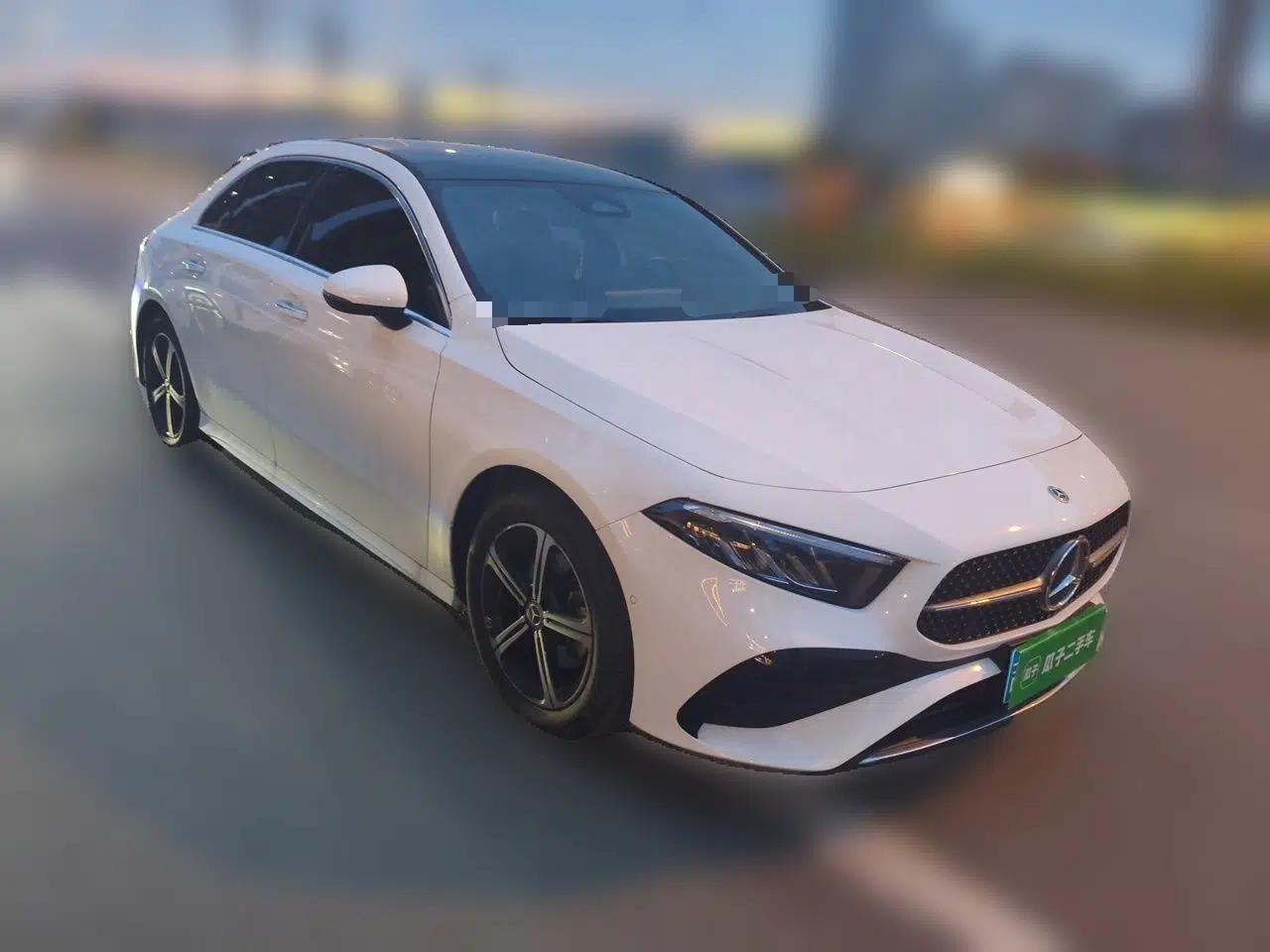 Mercedes-Benz A-Class 2023 A 200 L Fashion Model — миниатюра 3