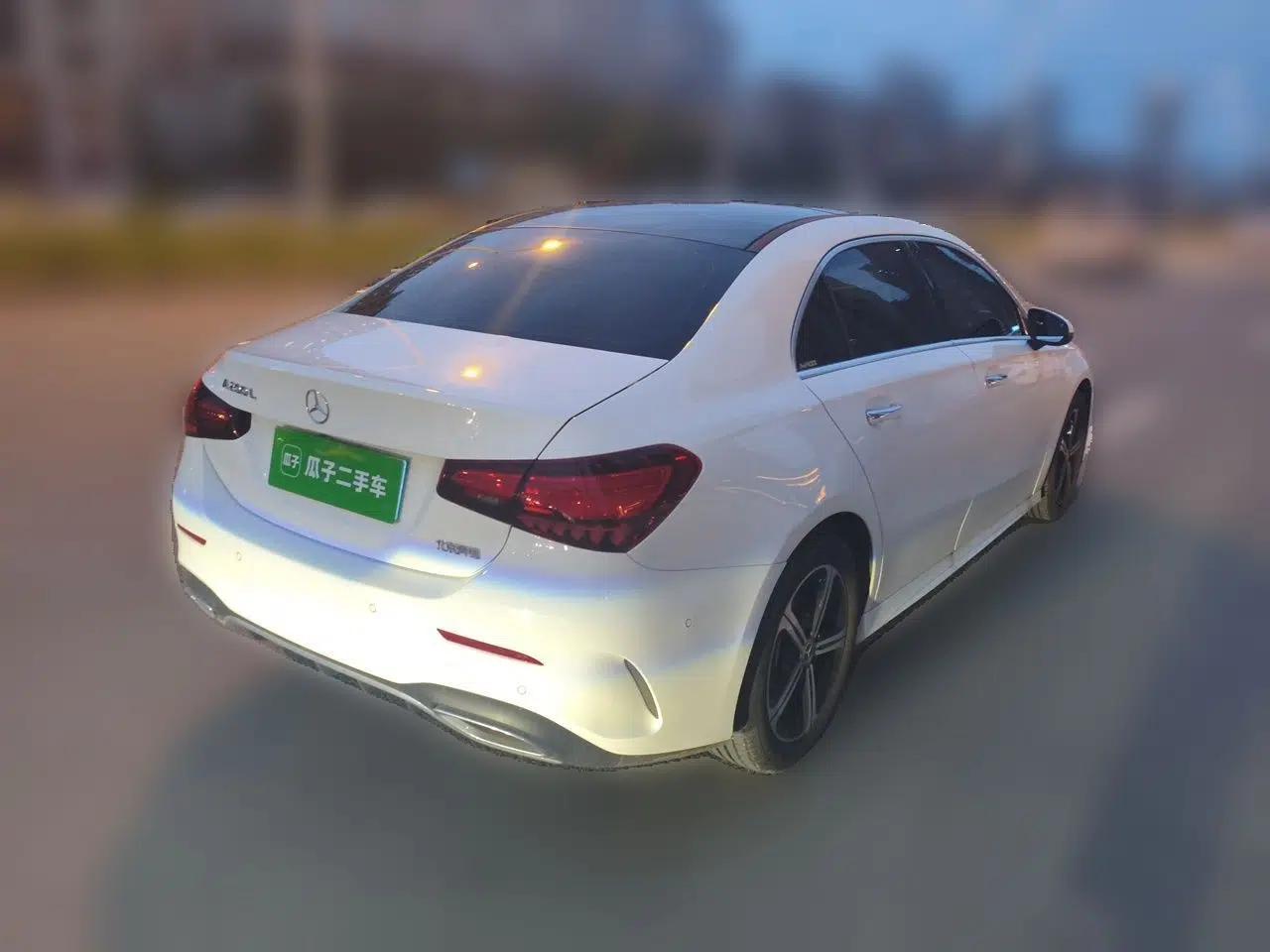 Mercedes-Benz A-Class 2023 A 200 L Fashion Model — миниатюра 6