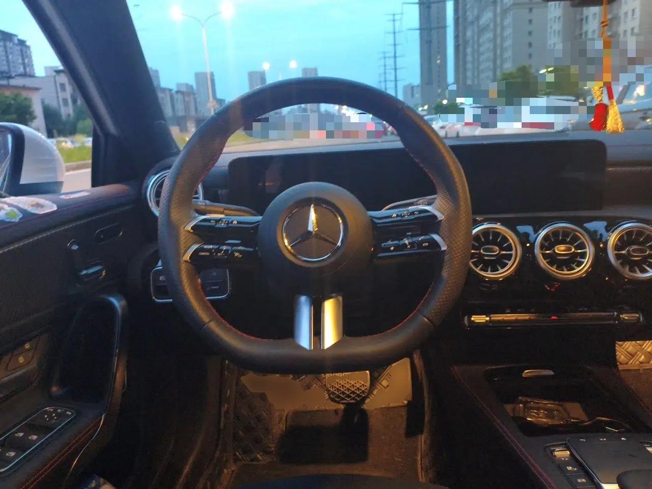 Mercedes-Benz A-Class 2023 A 200 L Fashion Model — миниатюра 10