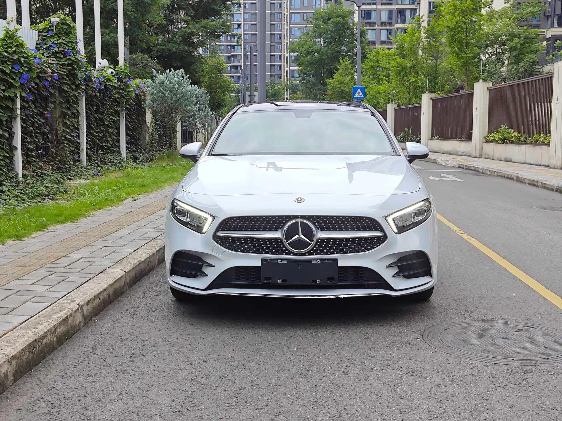 Mercedes-Benz A-Class 2021 A 200 L Sport Sedan Fashion Model — миниатюра 13