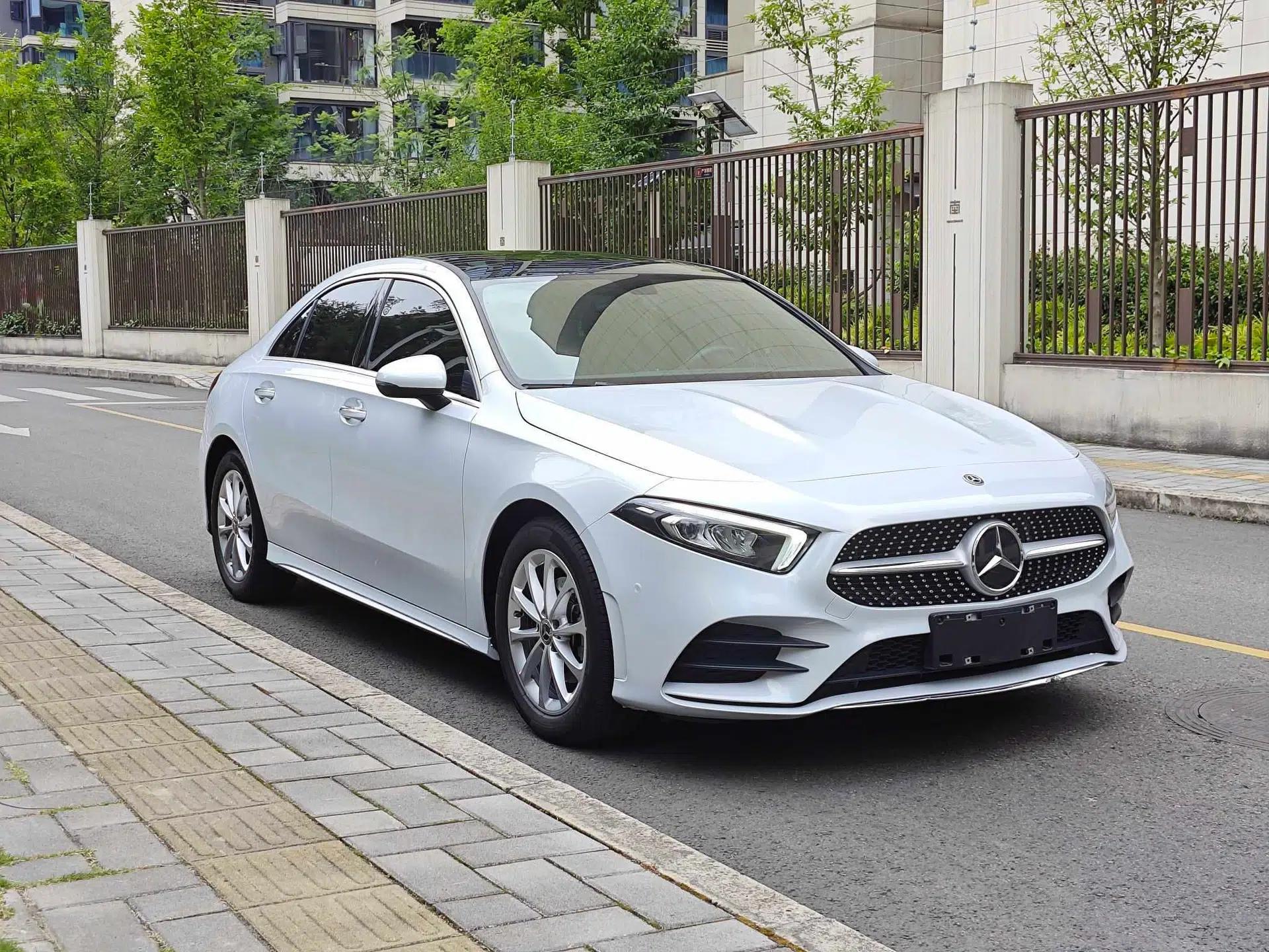 Mercedes-Benz A-Class 2021 A 200 L Sport Sedan Fashion Model — миниатюра 14