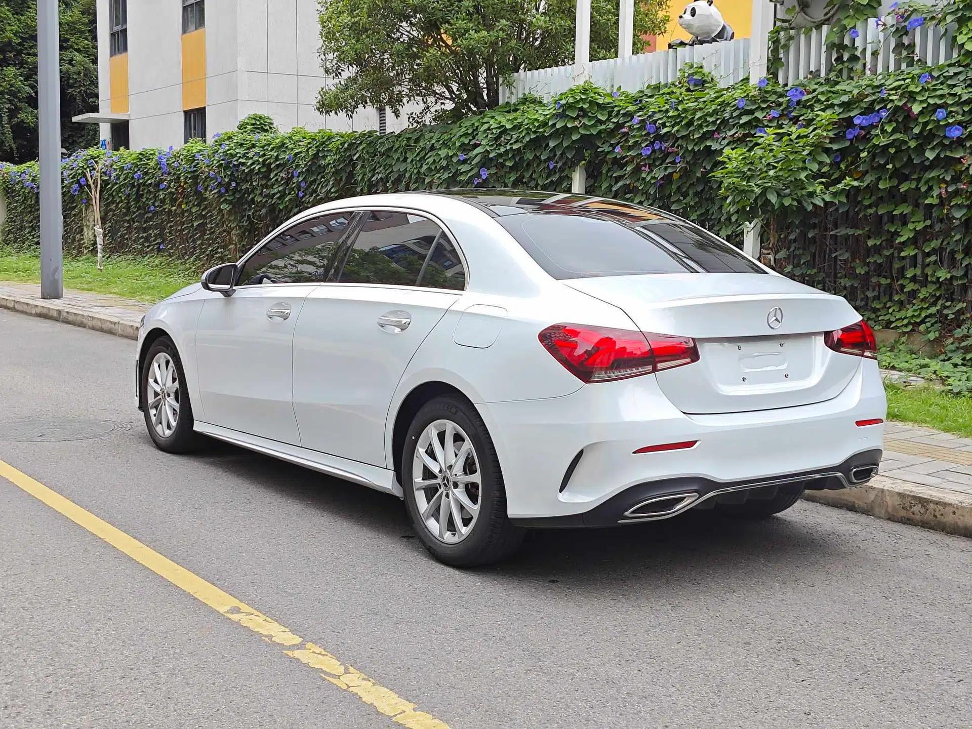 Mercedes-Benz A-Class 2021 A 200 L Sport Sedan Fashion Model — миниатюра 18