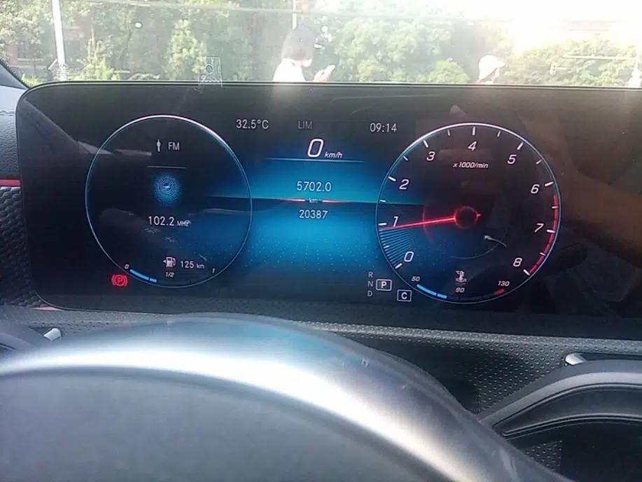 Mercedes-Benz A-Class 2021 A 200 L Sport Sedan Fashion Model — миниатюра 22