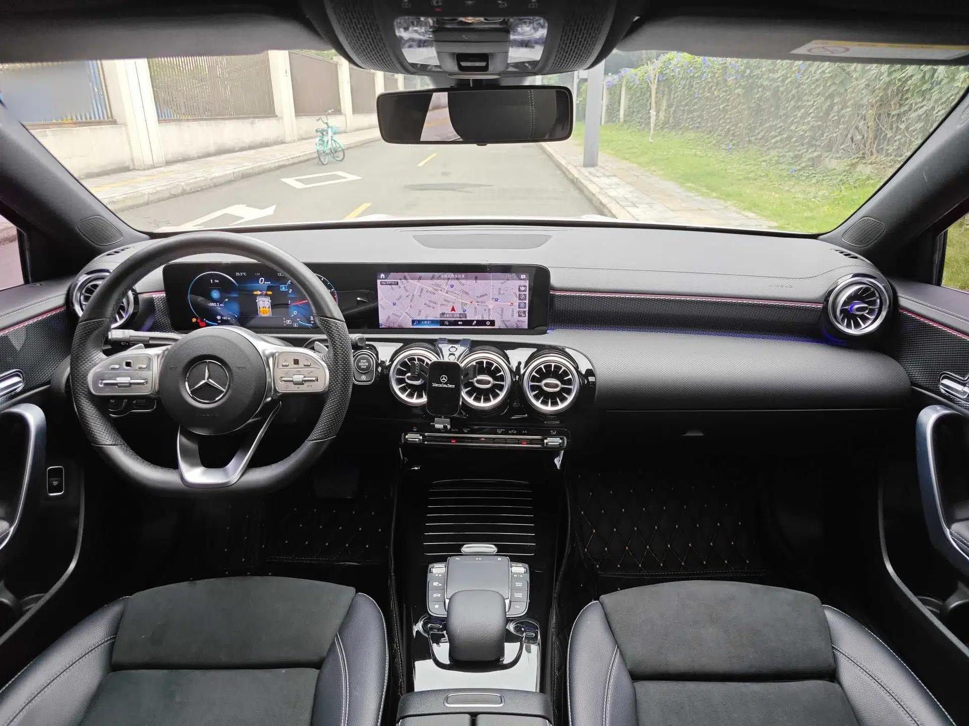 Mercedes-Benz A-Class 2021 A 200 L Sport Sedan Fashion Model — миниатюра 34