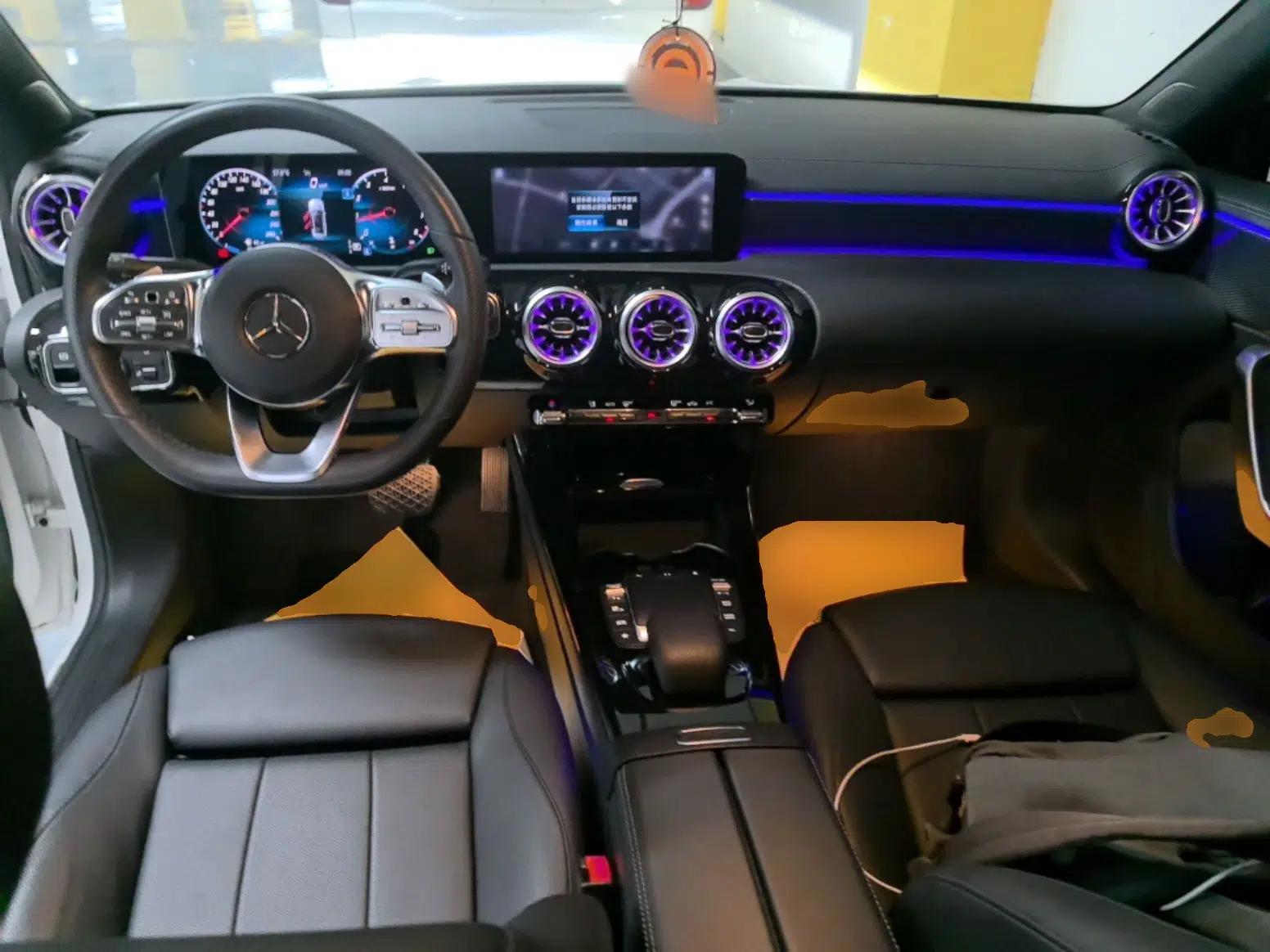 Mercedes-Benz A-Class 2022 Restyled A 200 L Sport Sedan Fashion Version — миниатюра 12