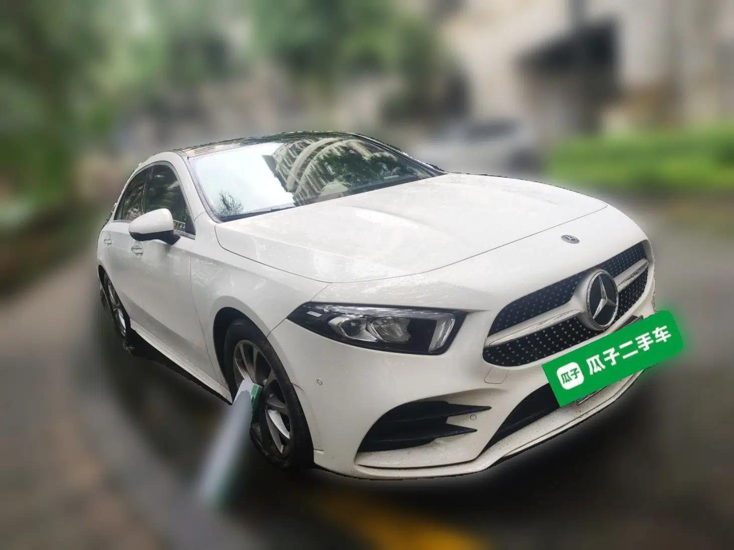 Mercedes-Benz A-Class 2020 Restyled A 200 L Sport Sedan Dynamic Version — миниатюра 3
