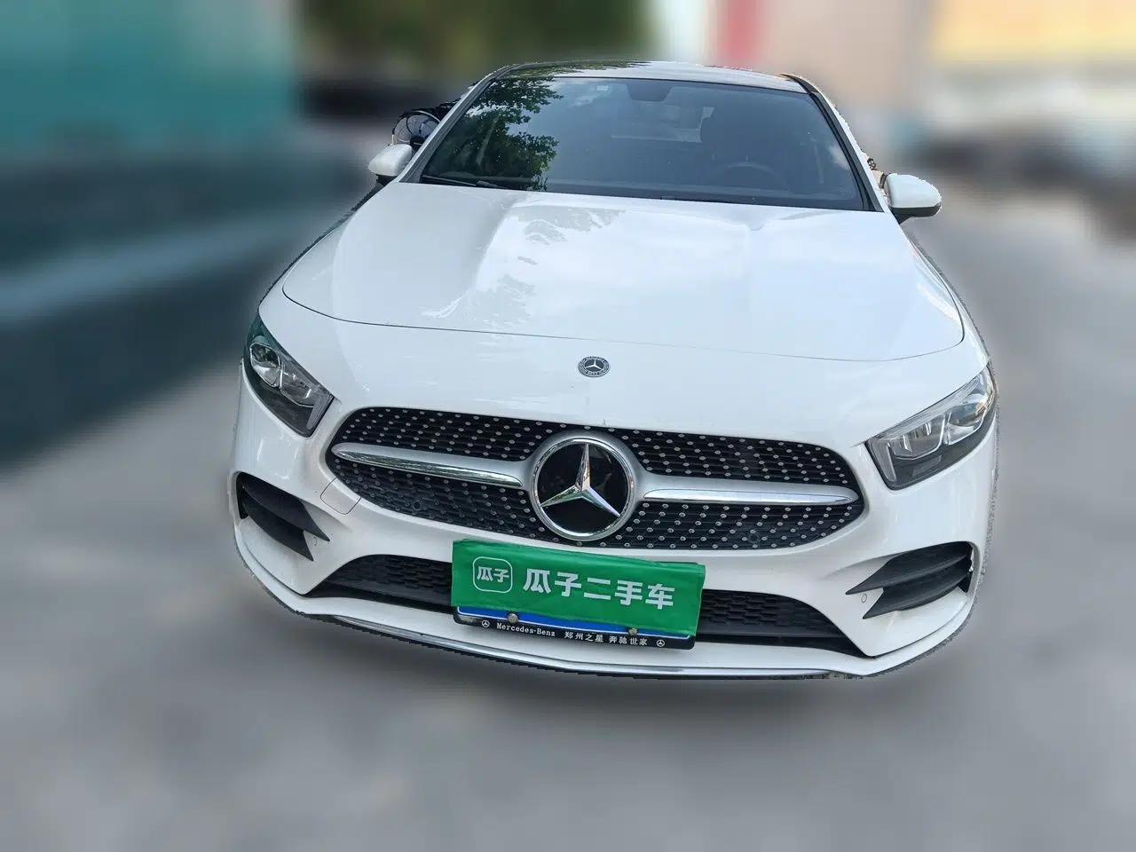 Mercedes-Benz A-Class 2020 Restyled A 200 L Sport Sedan Fashion Version — миниатюра 2