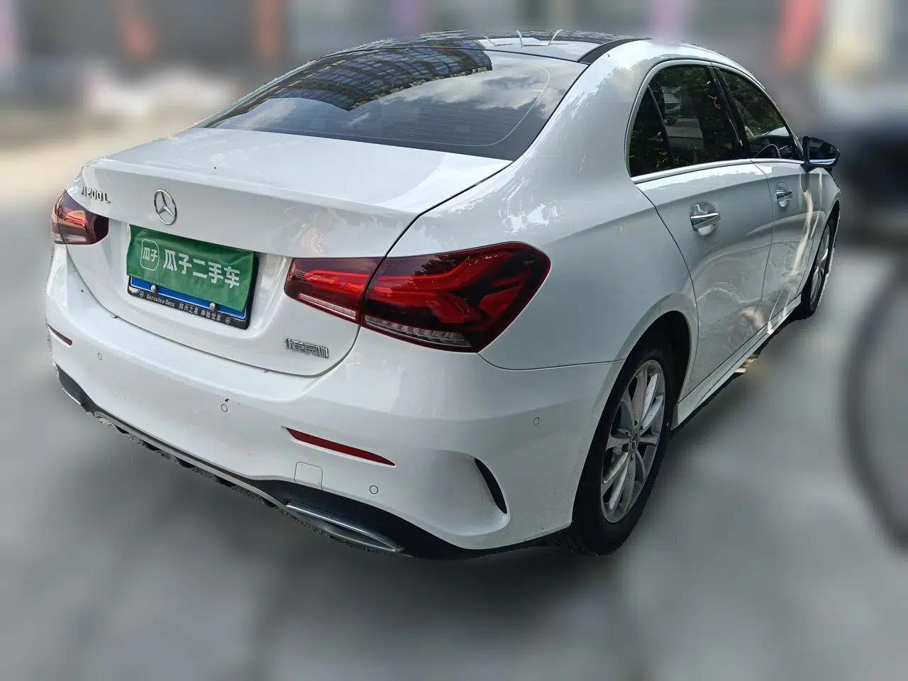 Mercedes-Benz A-Class 2020 Restyled A 200 L Sport Sedan Fashion Version — миниатюра 6