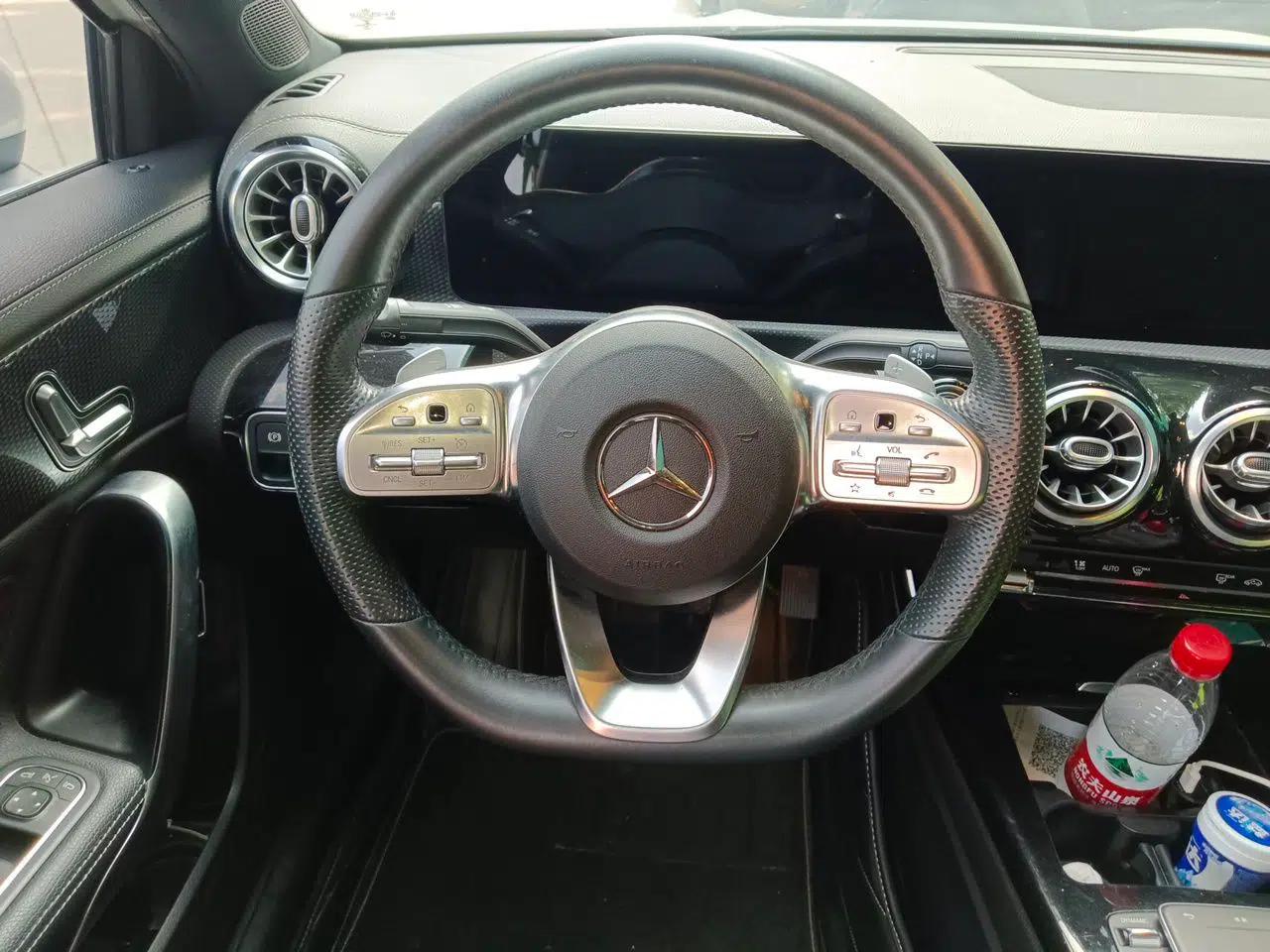 Mercedes-Benz A-Class 2020 Restyled A 200 L Sport Sedan Fashion Version — миниатюра 10