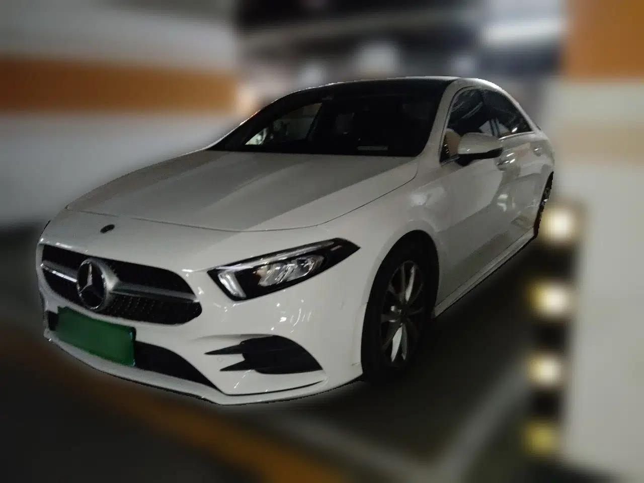Mercedes-Benz A-Class 2021 A 200 L Sport Sedan Fashion Model — миниатюра 1