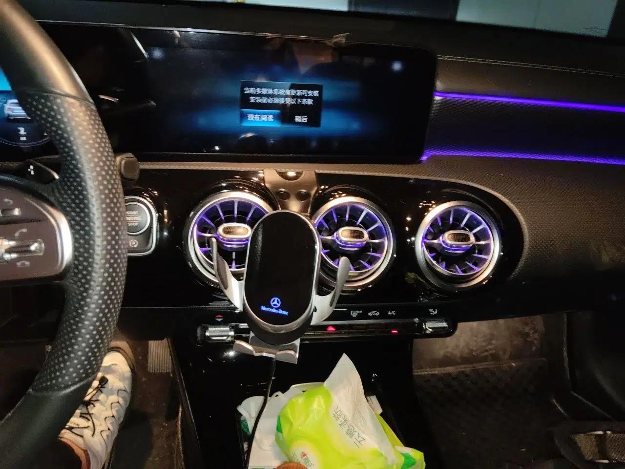 Mercedes-Benz A-Class 2021 A 200 L Sport Sedan Fashion Model — миниатюра 13