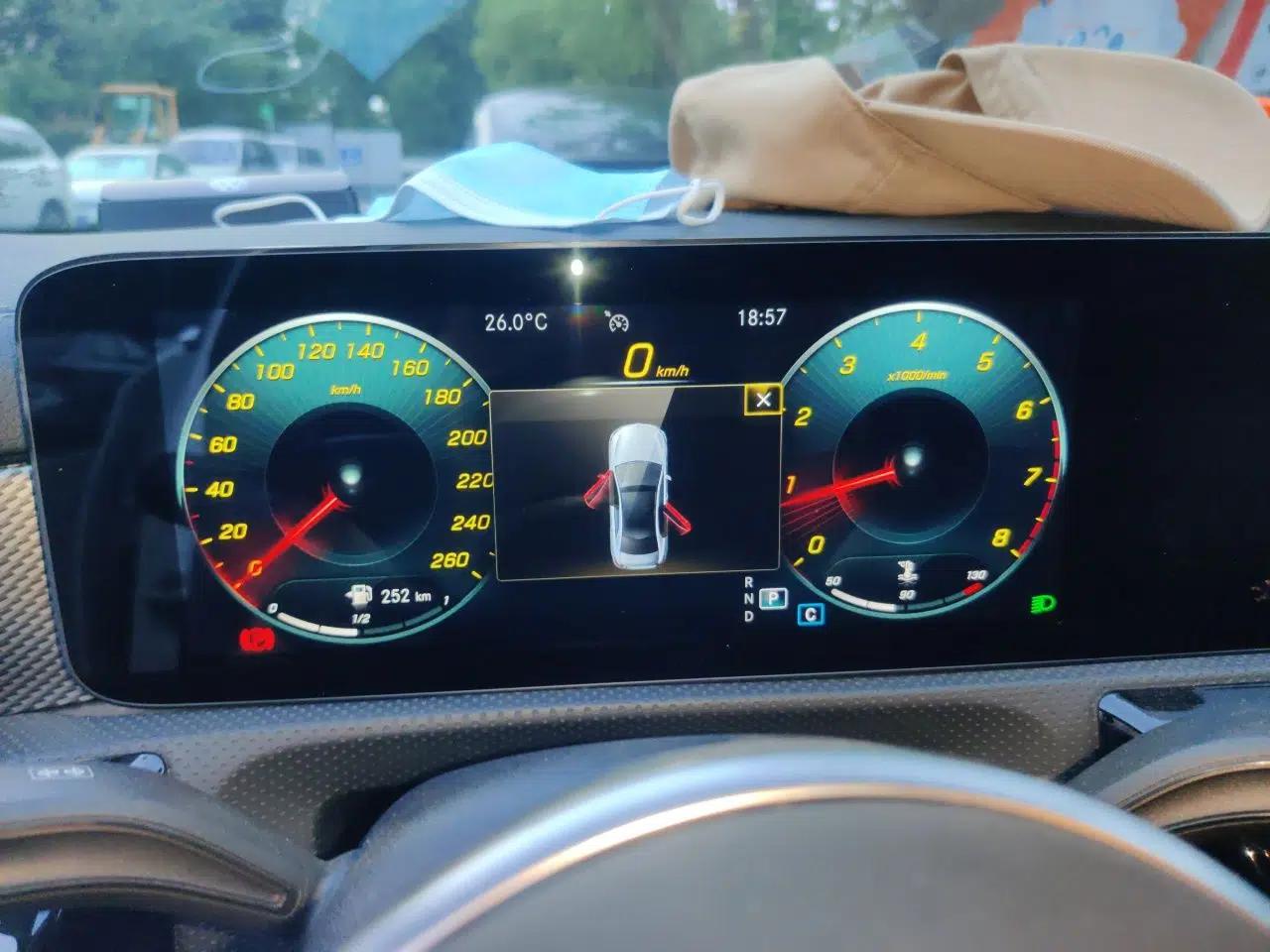 Mercedes-Benz A-Class 2022 A 180 L Sport Sedan — миниатюра 11