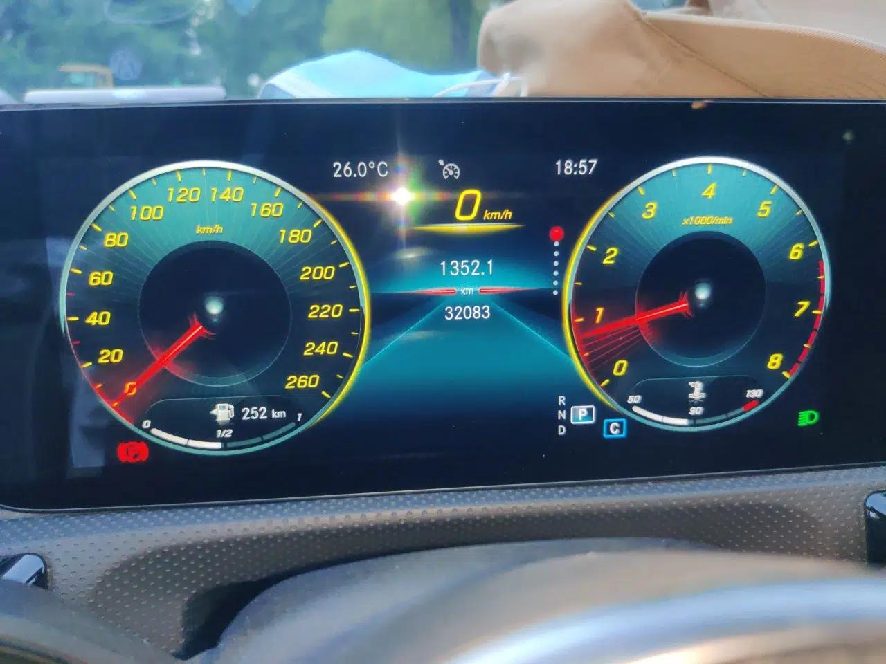 Mercedes-Benz A-Class 2022 A 180 L Sport Sedan — миниатюра 12