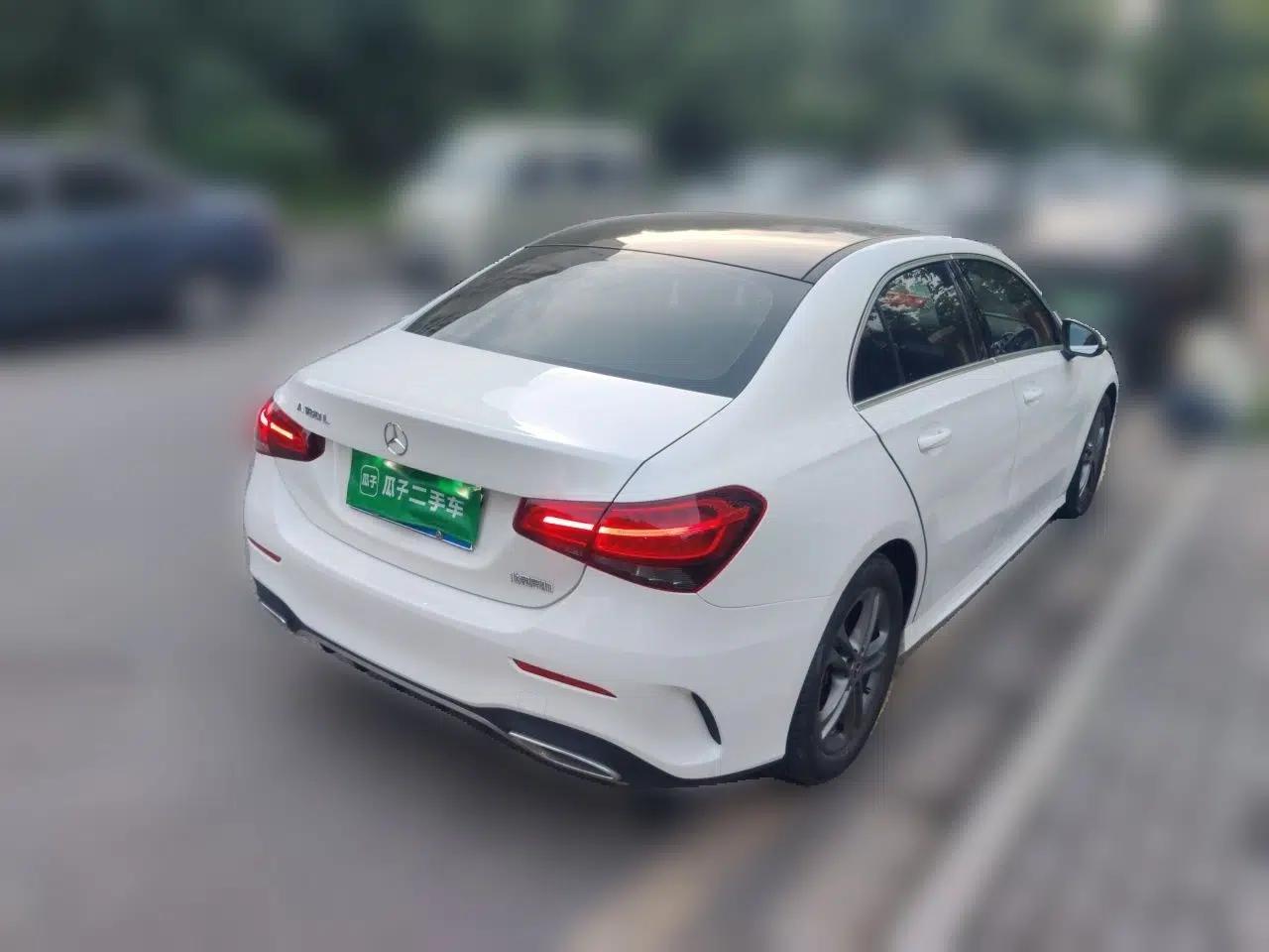Mercedes-Benz A-Class 2022 A 180 L Sport Sedan — миниатюра 6
