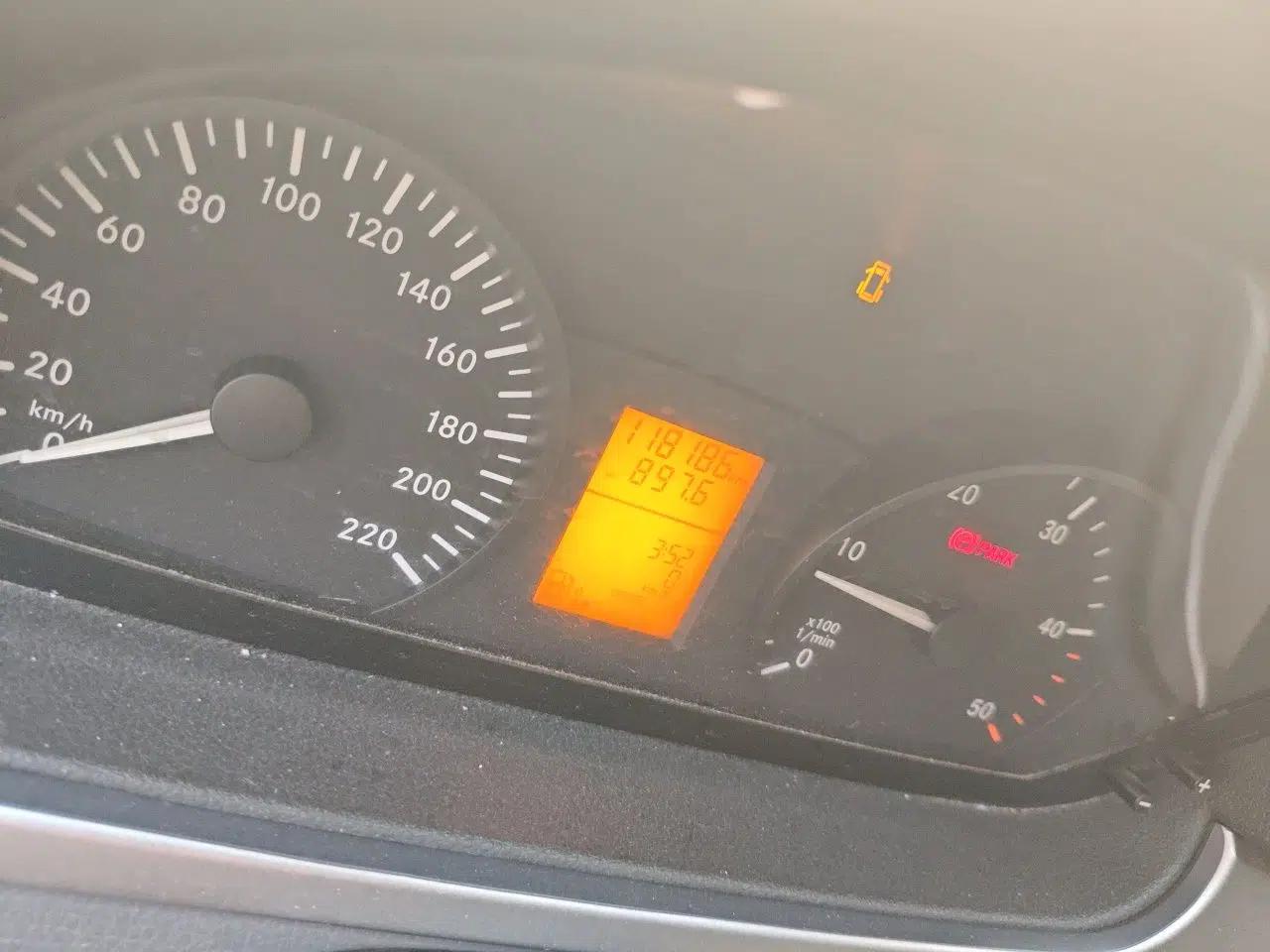 Mercedes-Benz Vito 2013 2.1T Elite Edition — миниатюра 12