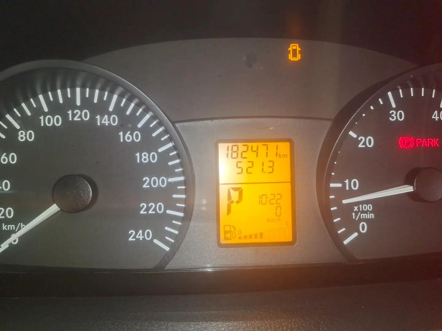 Mercedes-Benz Vito 2010 2.5L Elite Edition — миниатюра 12