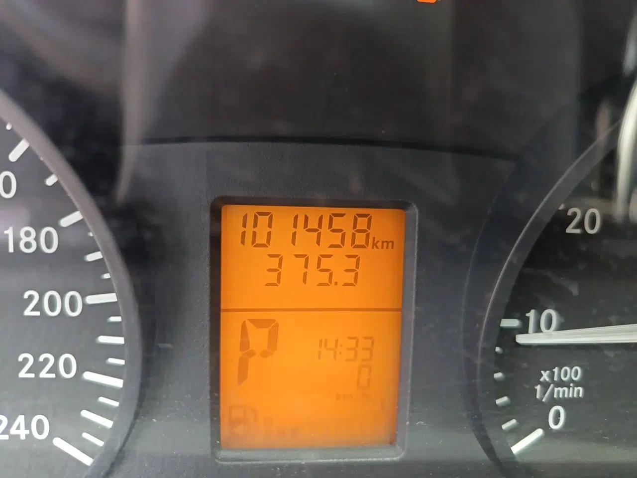 Mercedes-Benz Vito 2013 3.0L Elite Edition — миниатюра 12