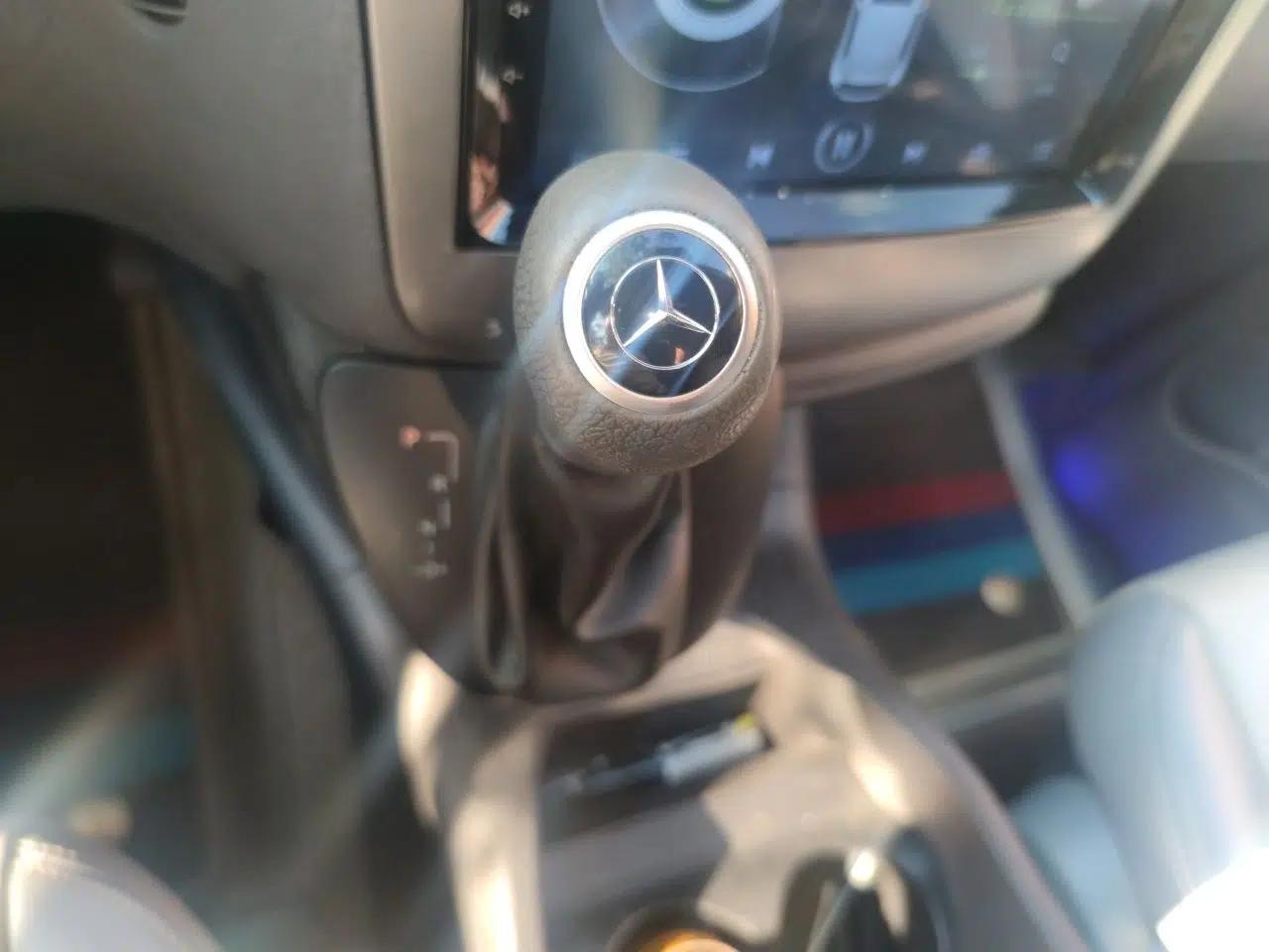 Mercedes-Benz Vito 2010 2.5L Elite Edition — миниатюра 14