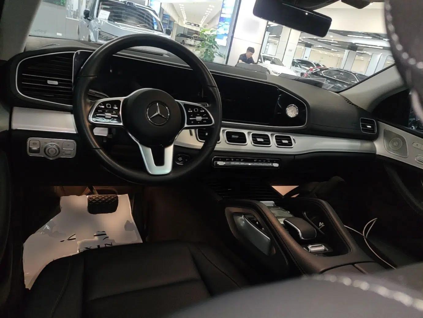Mercedes-Benz GLE 2023 GLE 350 4MATIC Coupe SUV Luxury Model — миниатюра 12