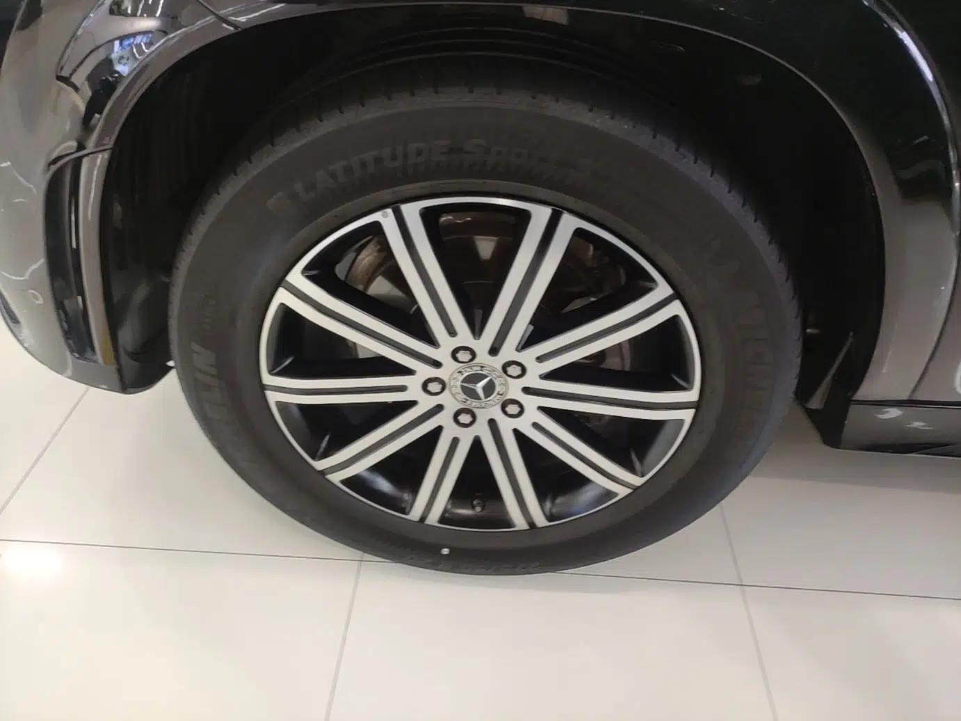 Mercedes-Benz GLE 2023 GLE 350 4MATIC Coupe SUV Luxury Model — миниатюра 10
