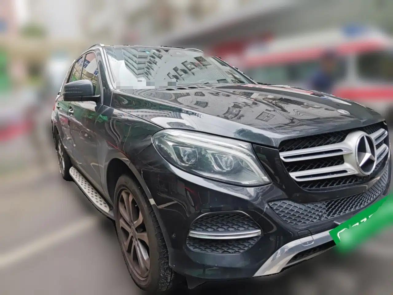 Mercedes-Benz GLE-Class Mercedes-Benz GLE400 3.0 Automatic 5-Seater — миниатюра 3