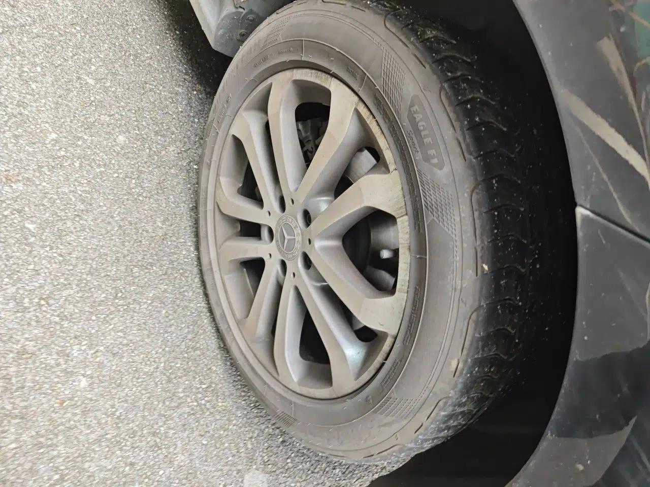 Mercedes-Benz GLE-Class Mercedes-Benz GLE400 3.0 Automatic 5-Seater — миниатюра 8