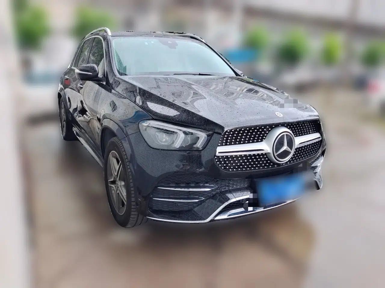 Mercedes-Benz GLE 2023 GLE 450 4MATIC Stylish Model — миниатюра 3
